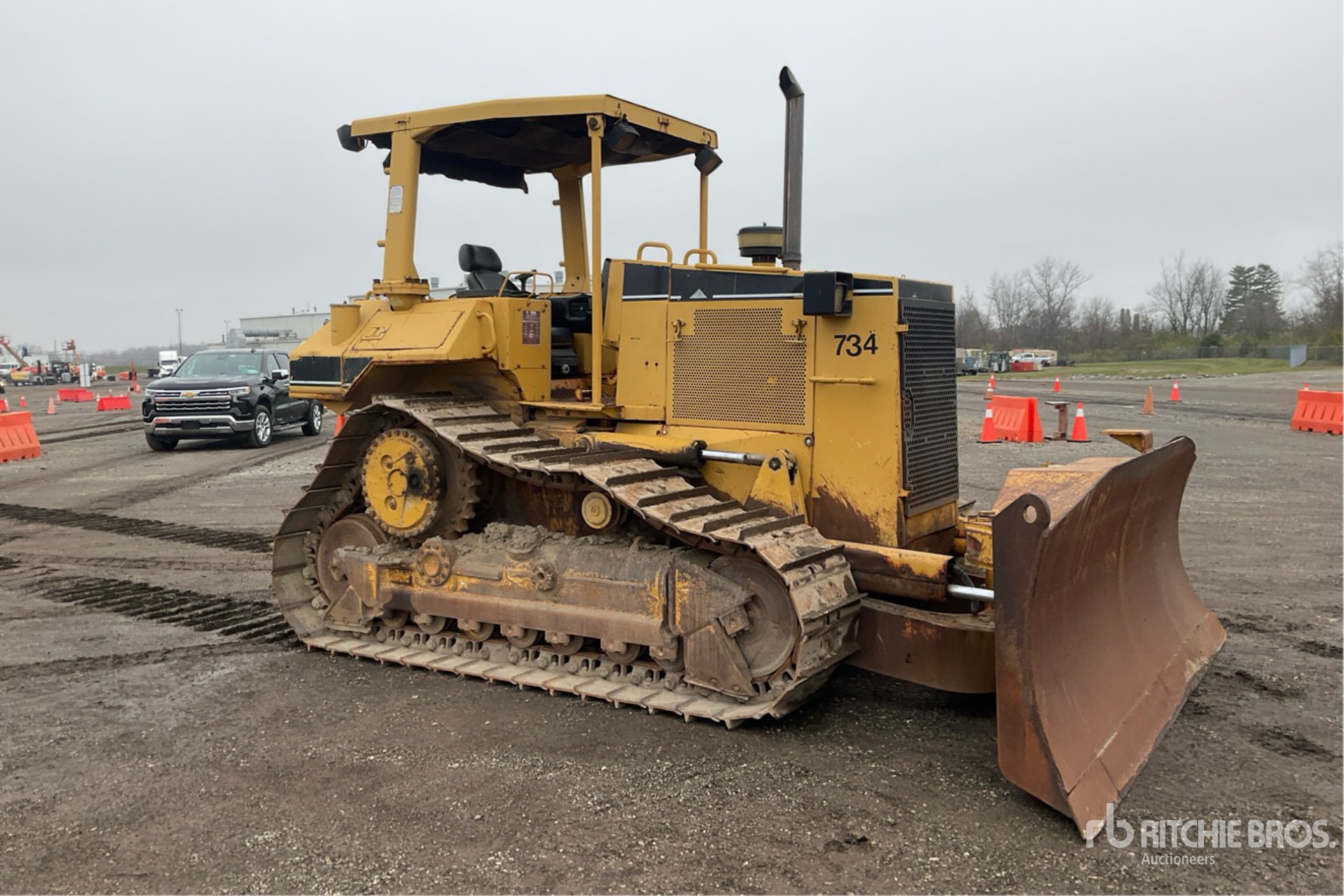 General Appearance with Picture, Right Front Corner