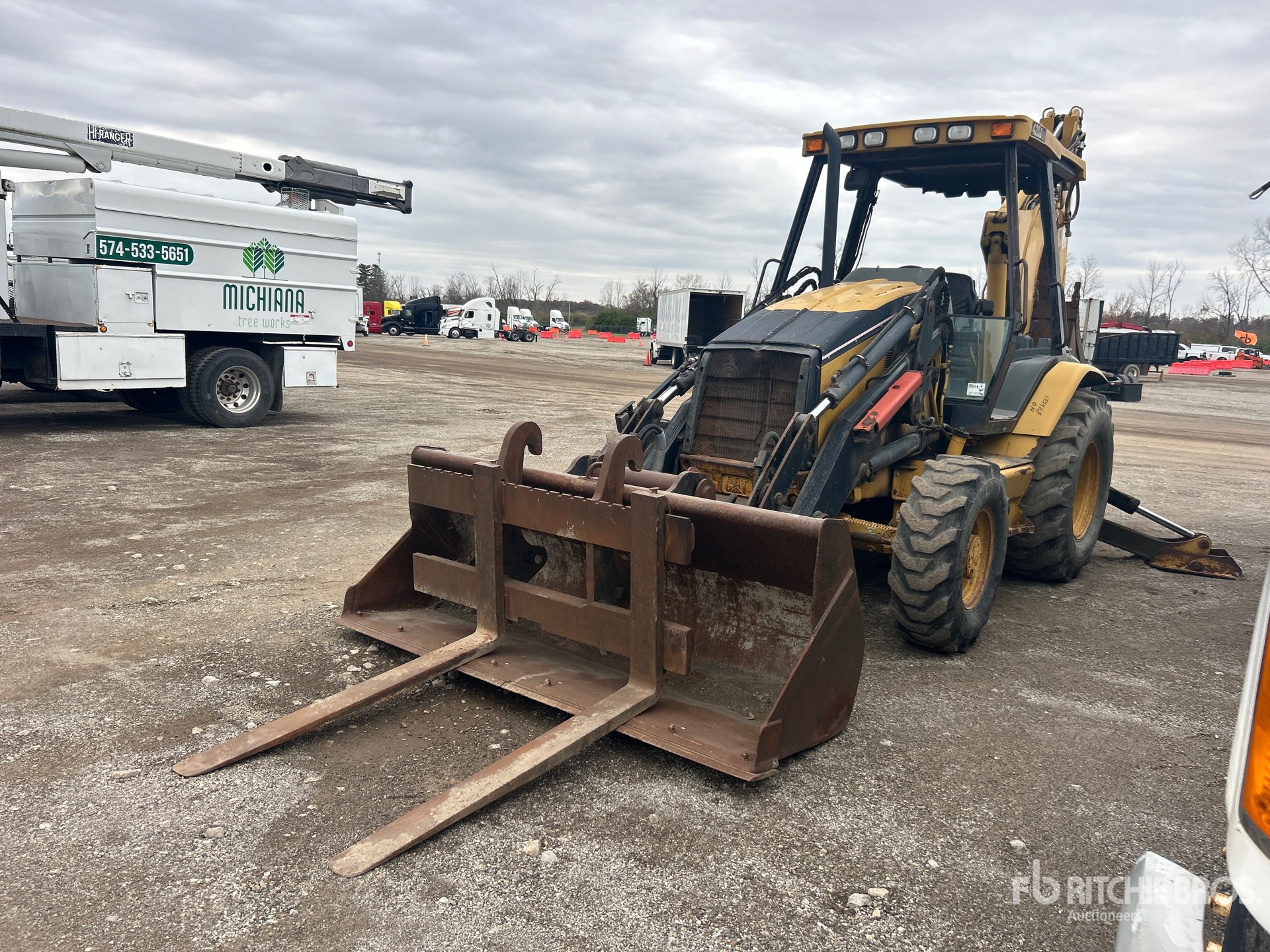 General Appearance with Foto, angolo anteriore sinistro