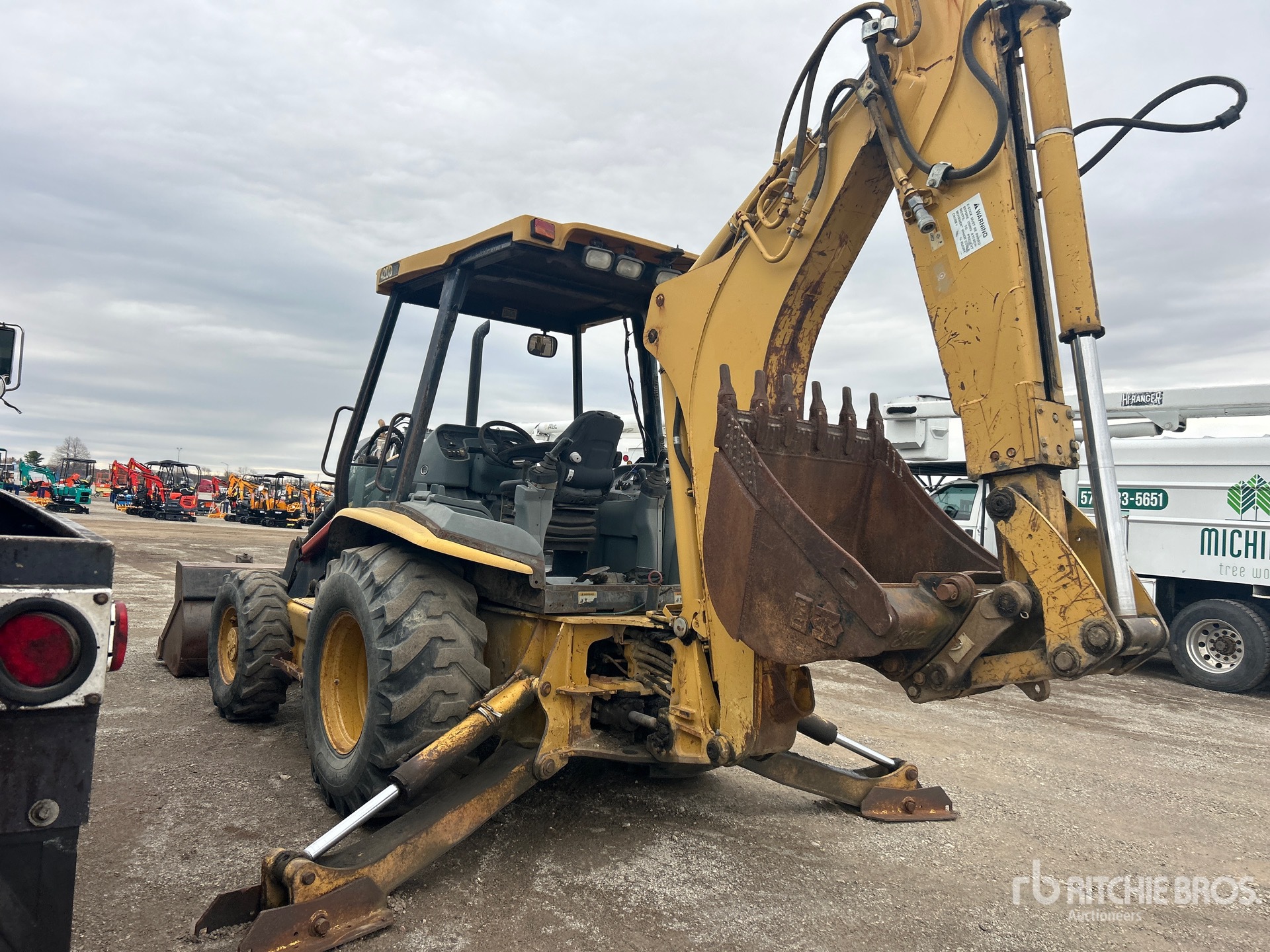 General Appearance with Foto, angolo posteriore sinistro