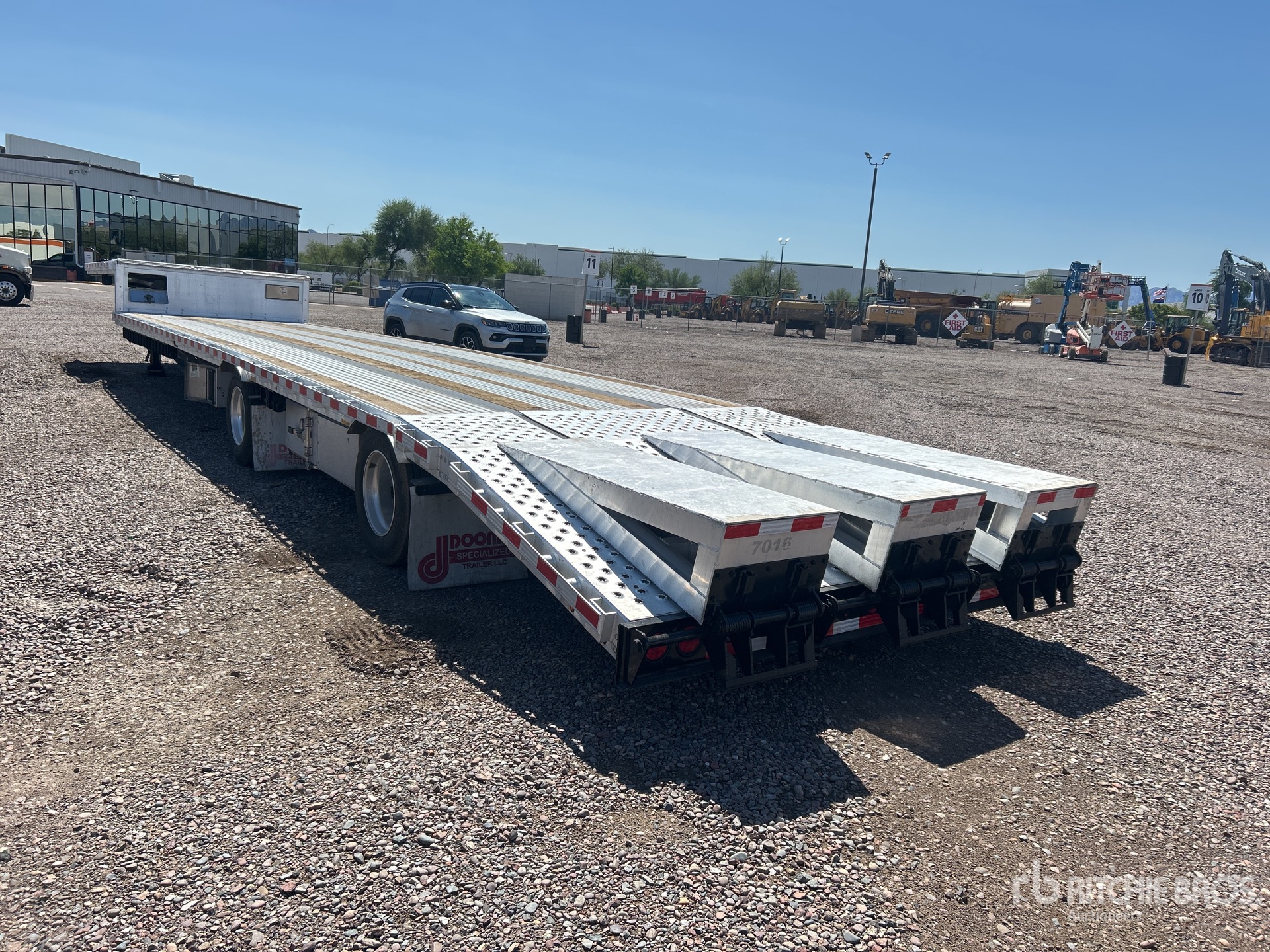 Aspect général with Image, coin arrière gauche