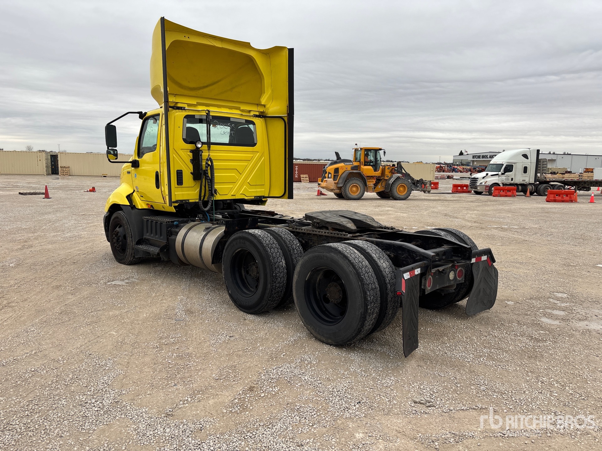 Aspect général with Image, coin arrière gauche