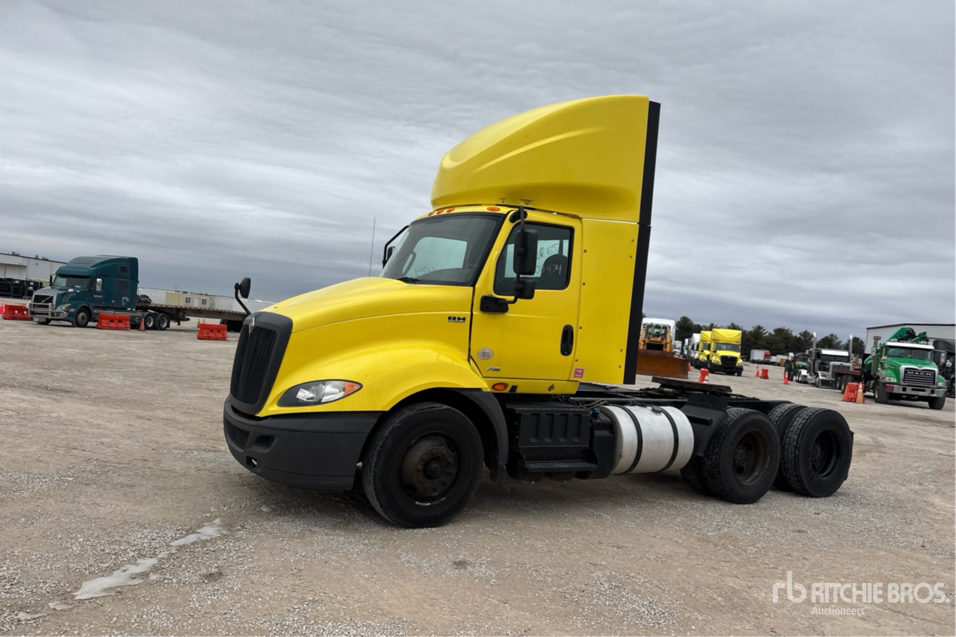 Aspect général with Image, coin avant gauche