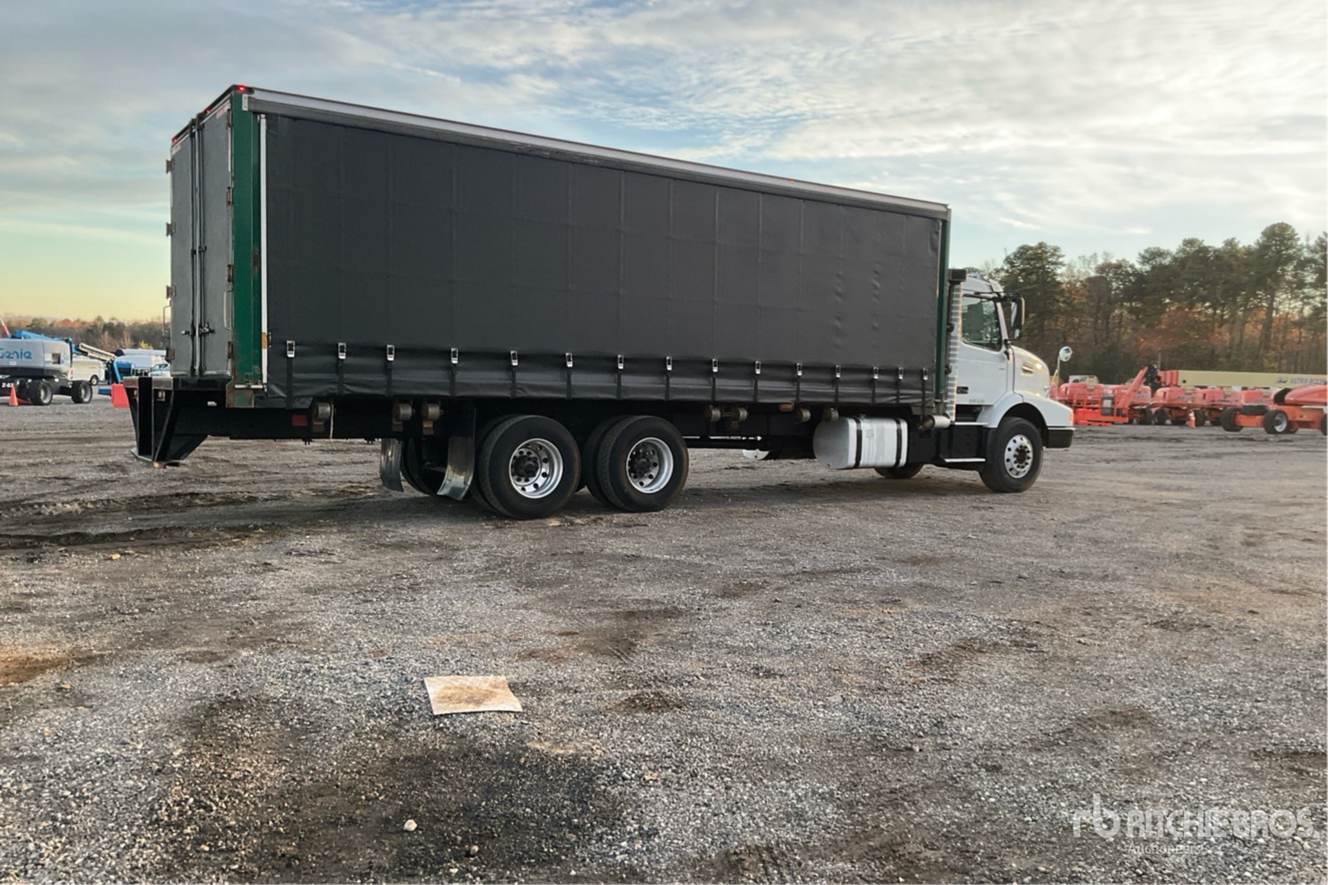 General Appearance with Imagen: esquina trasera derecha