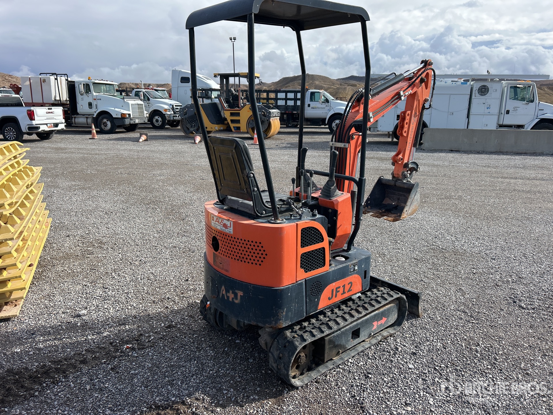 General Appearance with Picture, Right Rear Corner