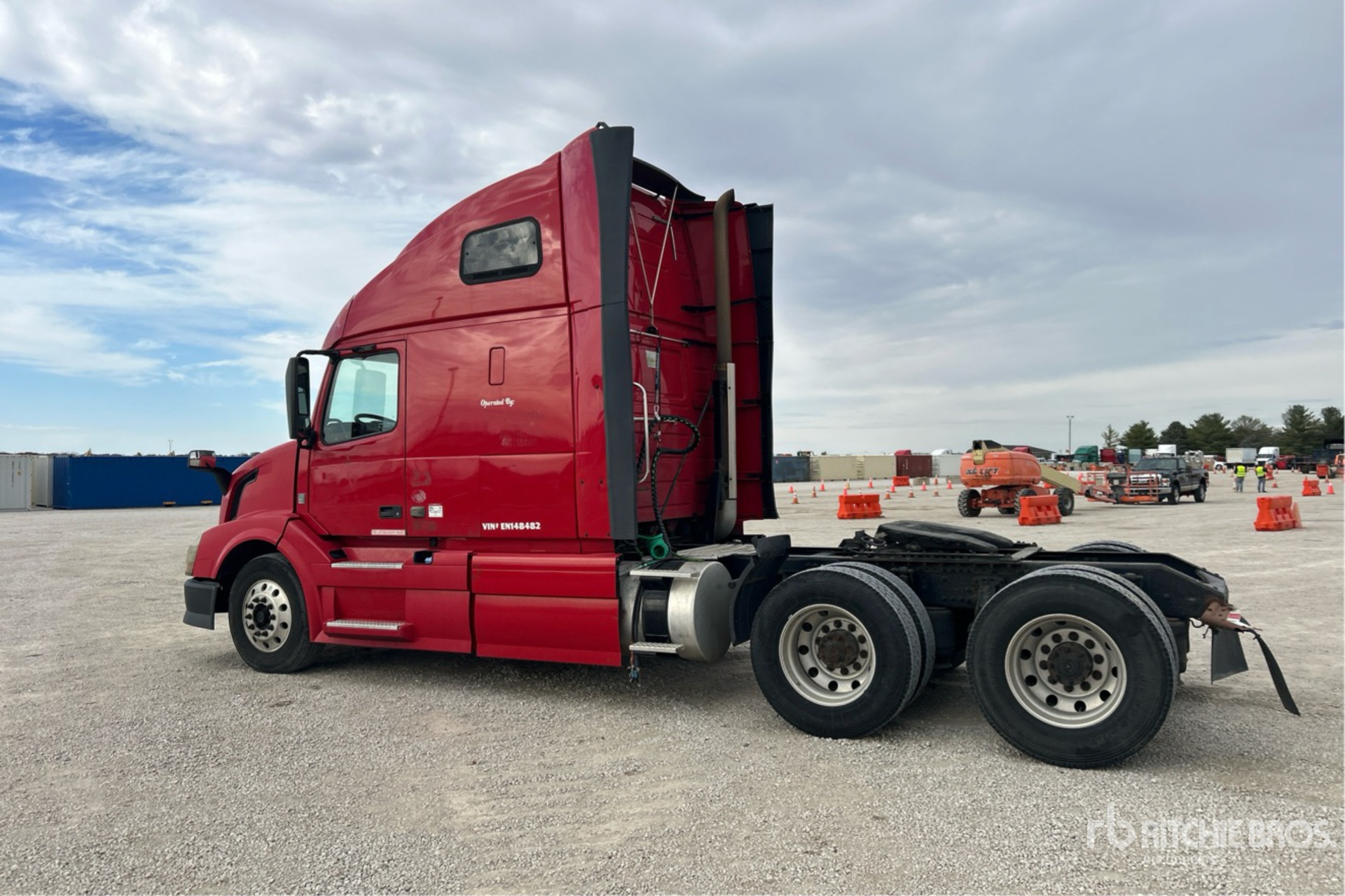 General Appearance with Bild, Ecke hinten links