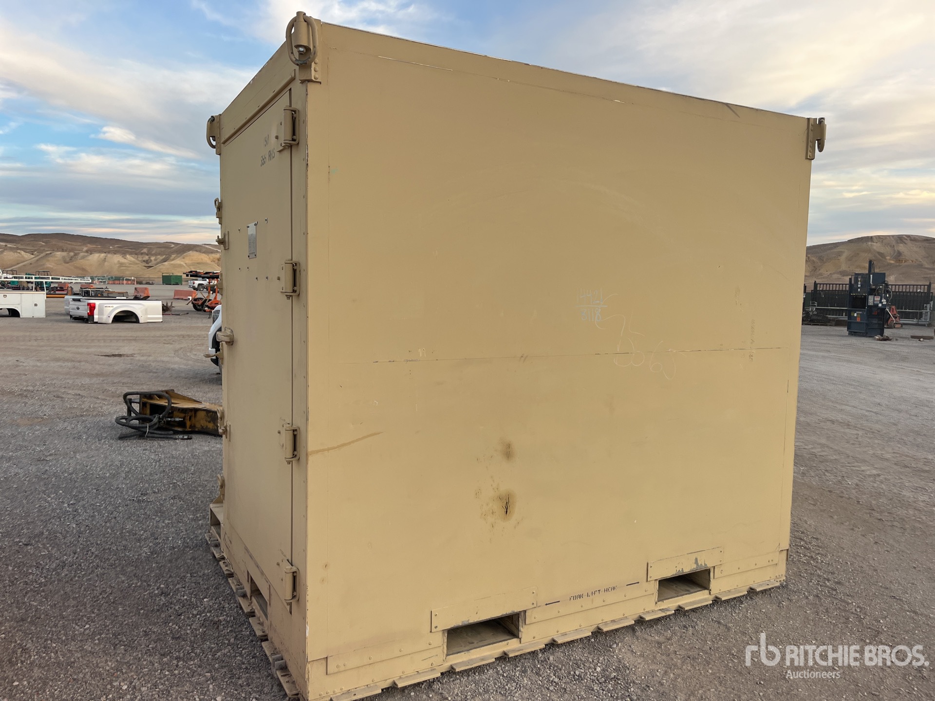 General Appearance with Picture, Right Front Corner