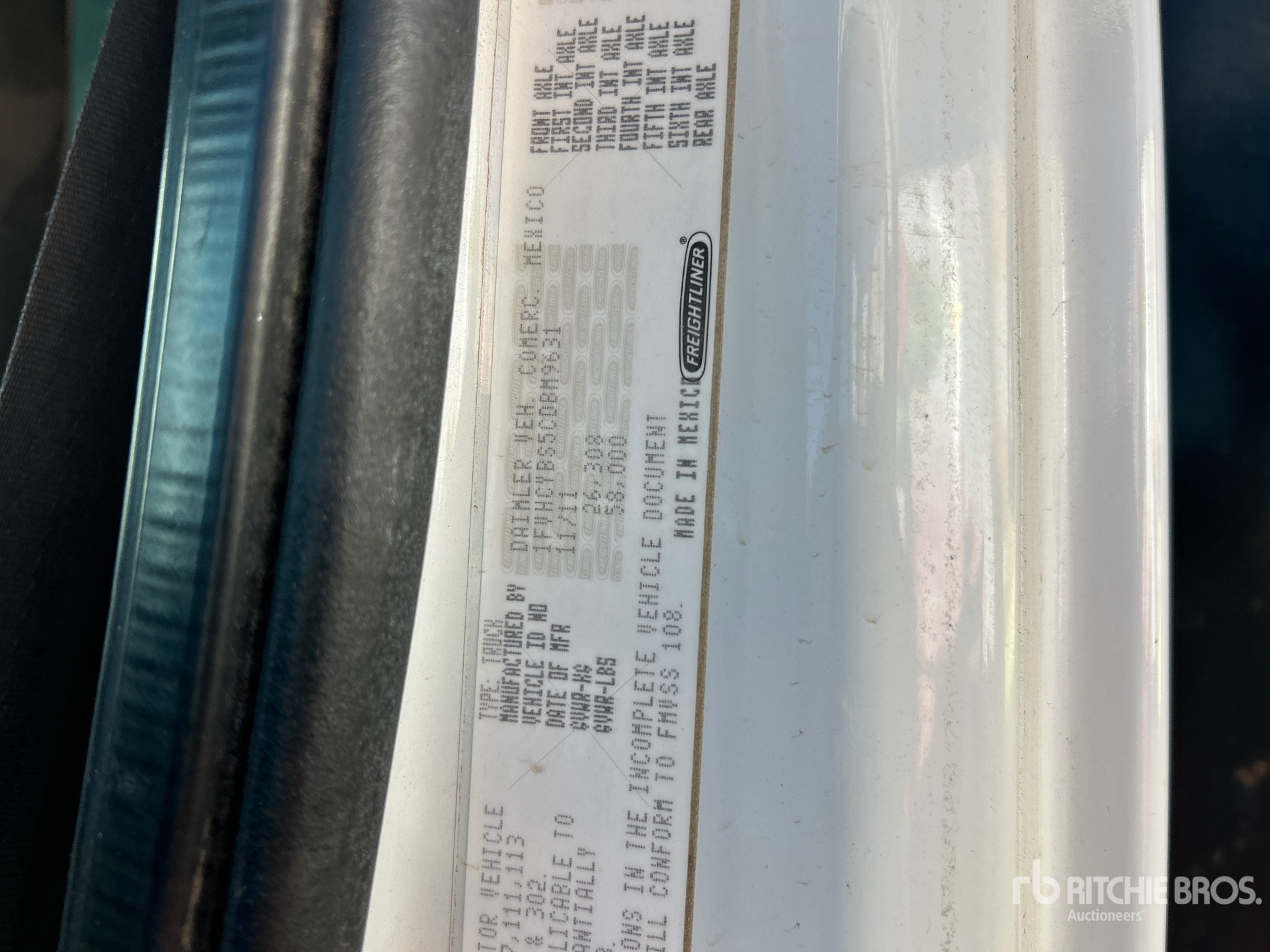 General Appearance with Numéro de série/Numéro d'identification du véhicule automobile