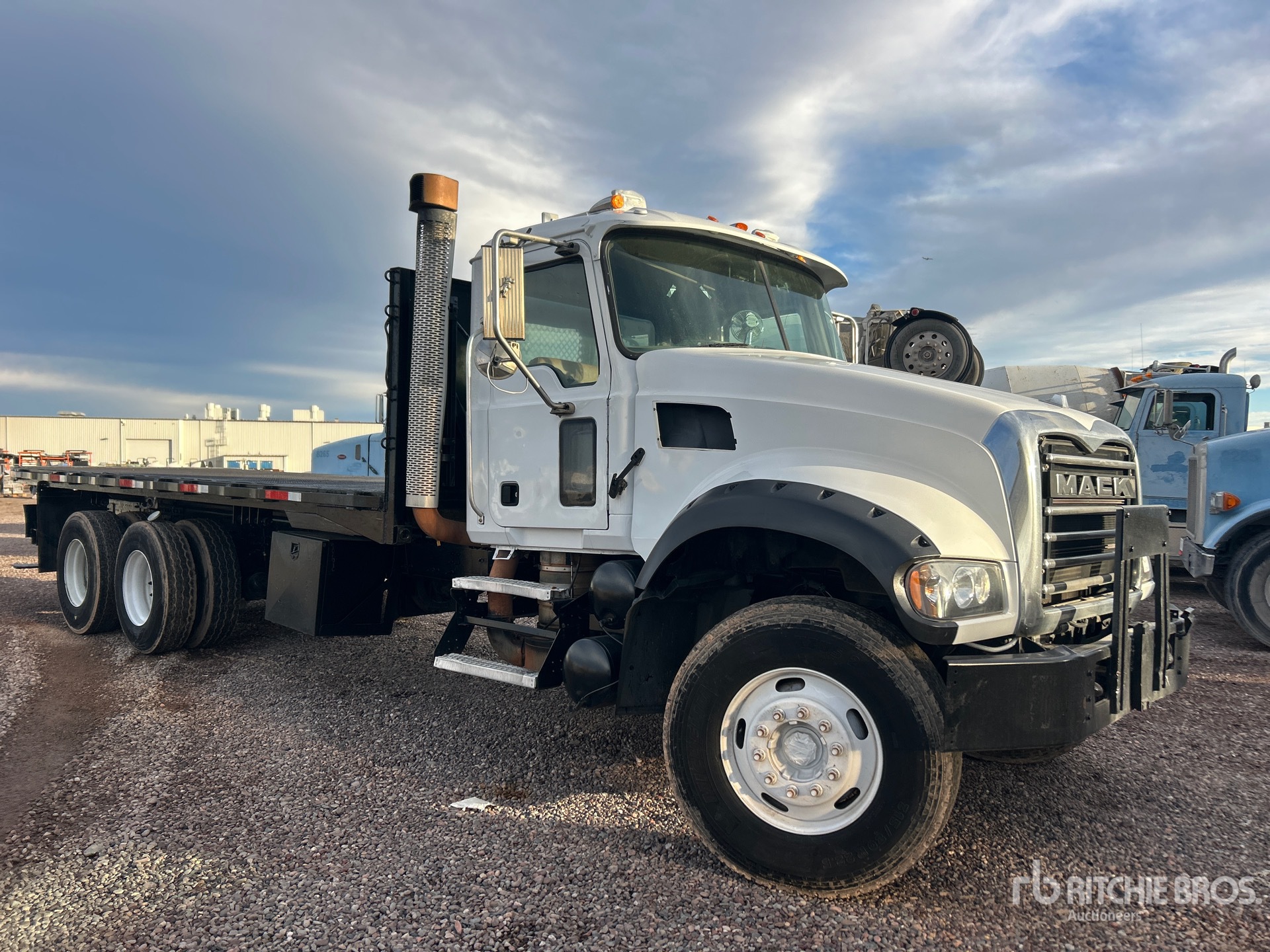 General Appearance with Image, coin avant droit