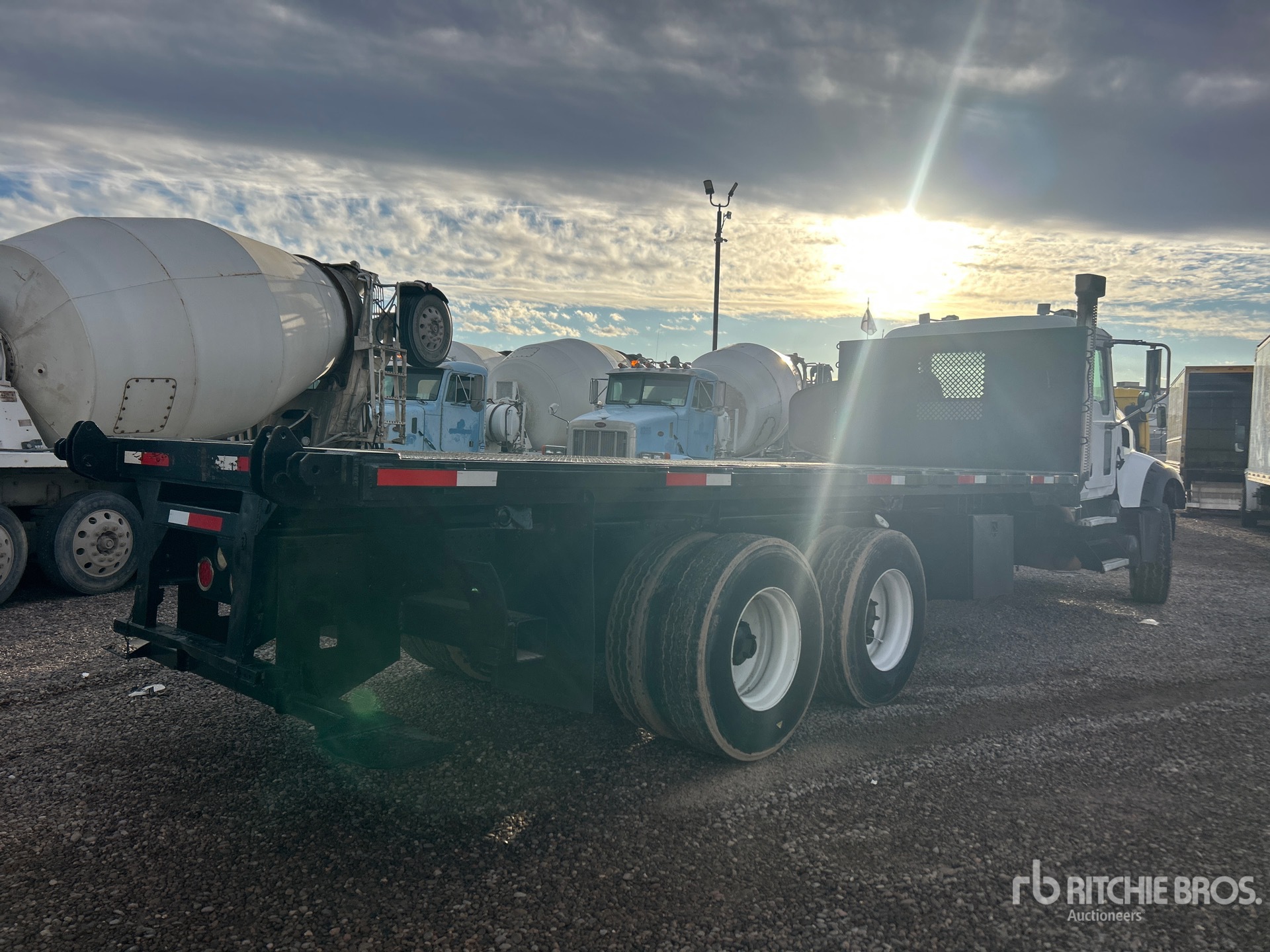 General Appearance with Image, coin arrière droit