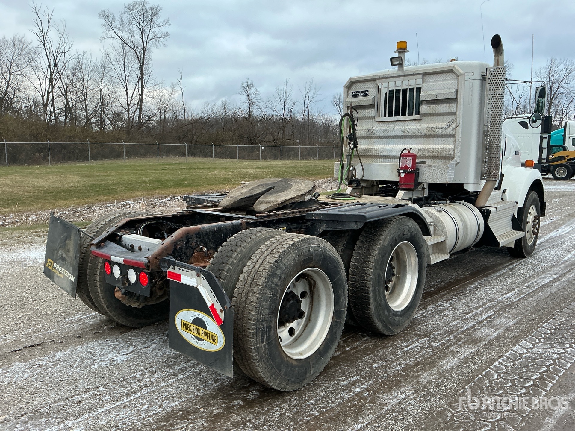 General Appearance with Foto, angolo anteriore sinistro