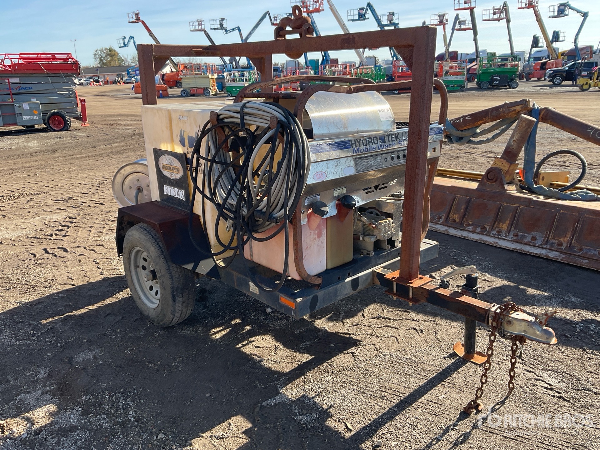 General Appearance with Picture, Right Front Corner