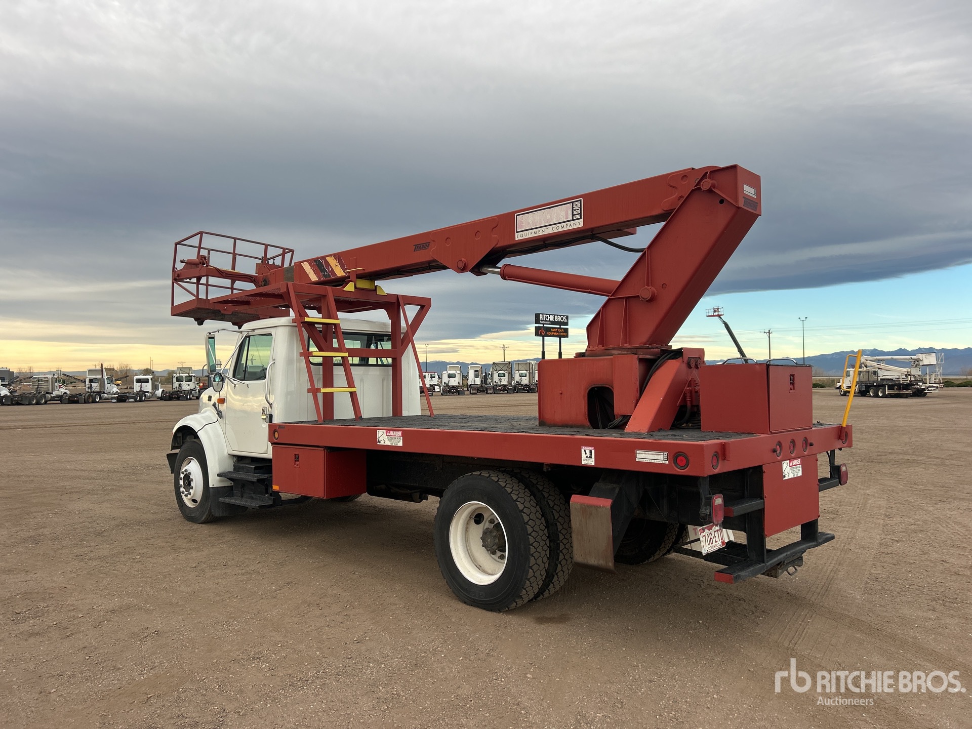 General Appearance with Imagen: esquina trasera izquierda