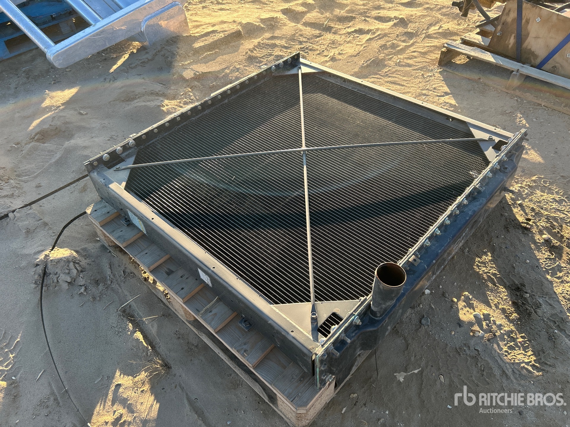 General Appearance with Foto, angolo anteriore destro