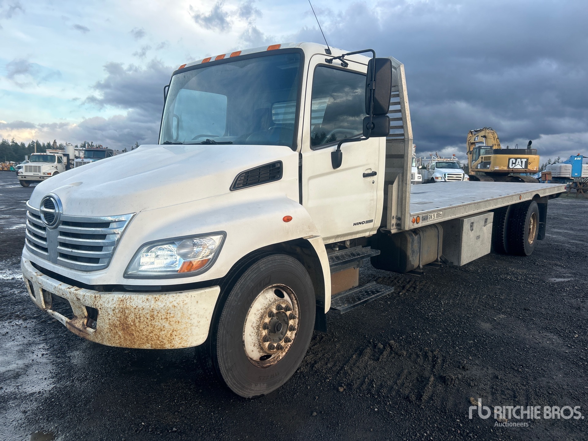 General Appearance with Featured Photo