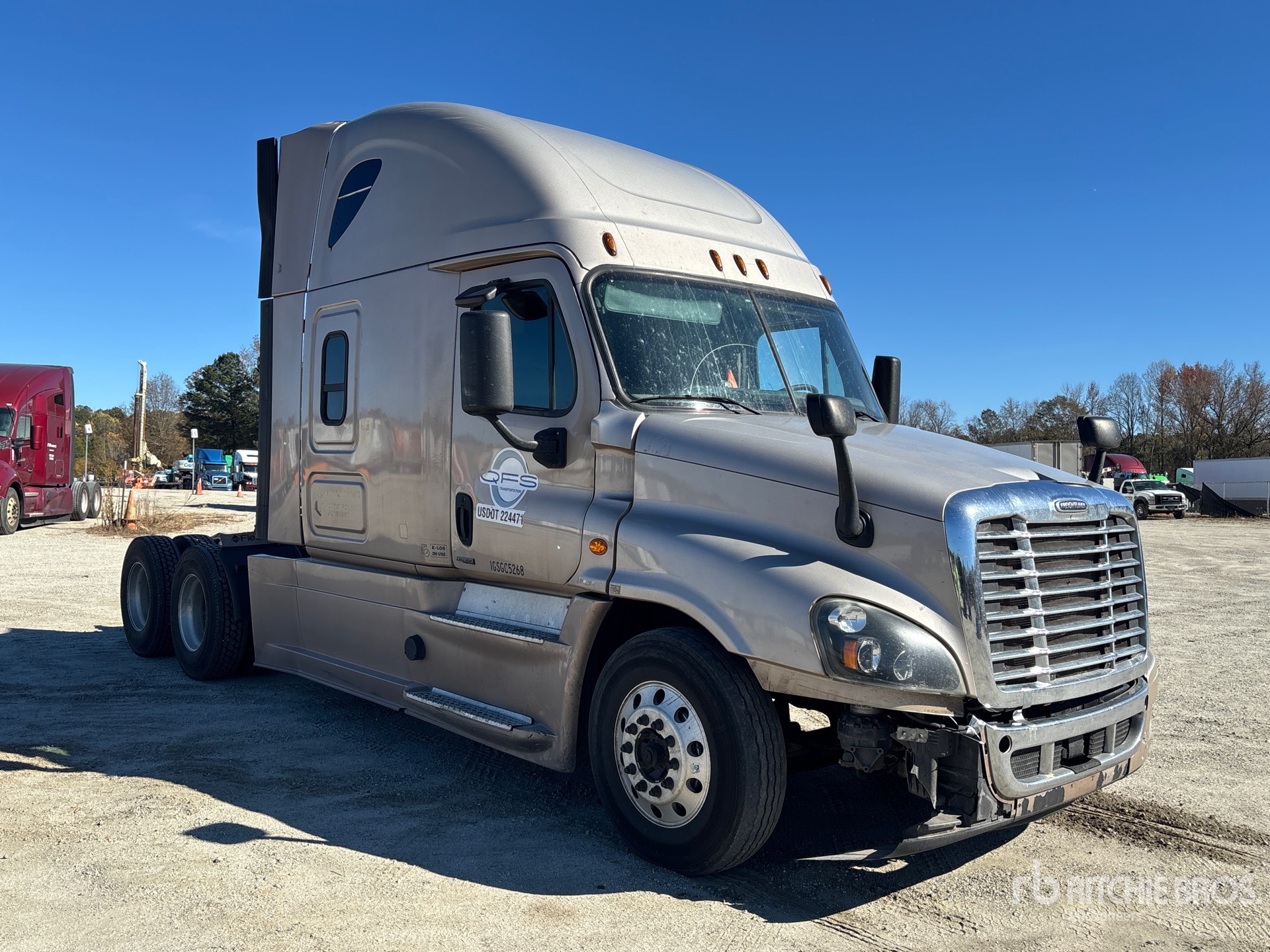 General Appearance with Picture, Right Front Corner