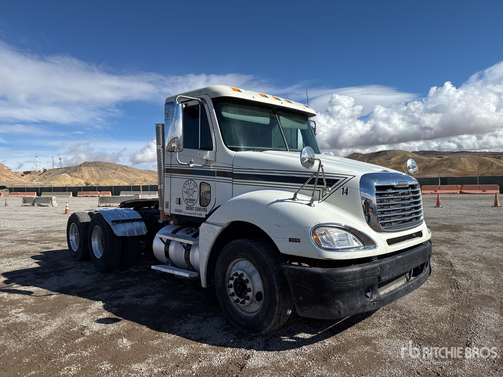 General Appearance with Image, coin avant droit