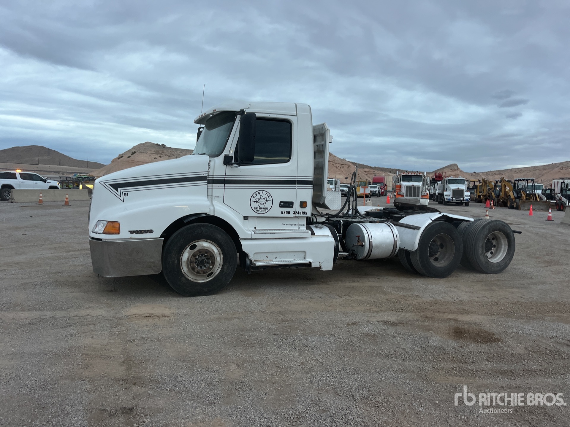 General Appearance with Picture, Left Front Corner