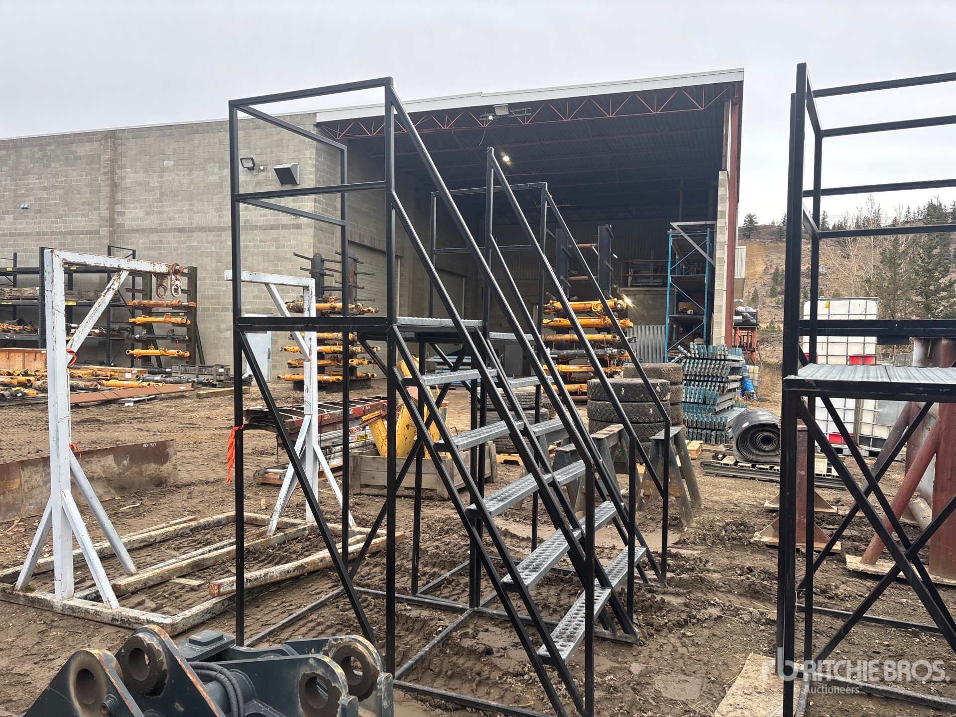 General Appearance with Foto, angolo anteriore destro