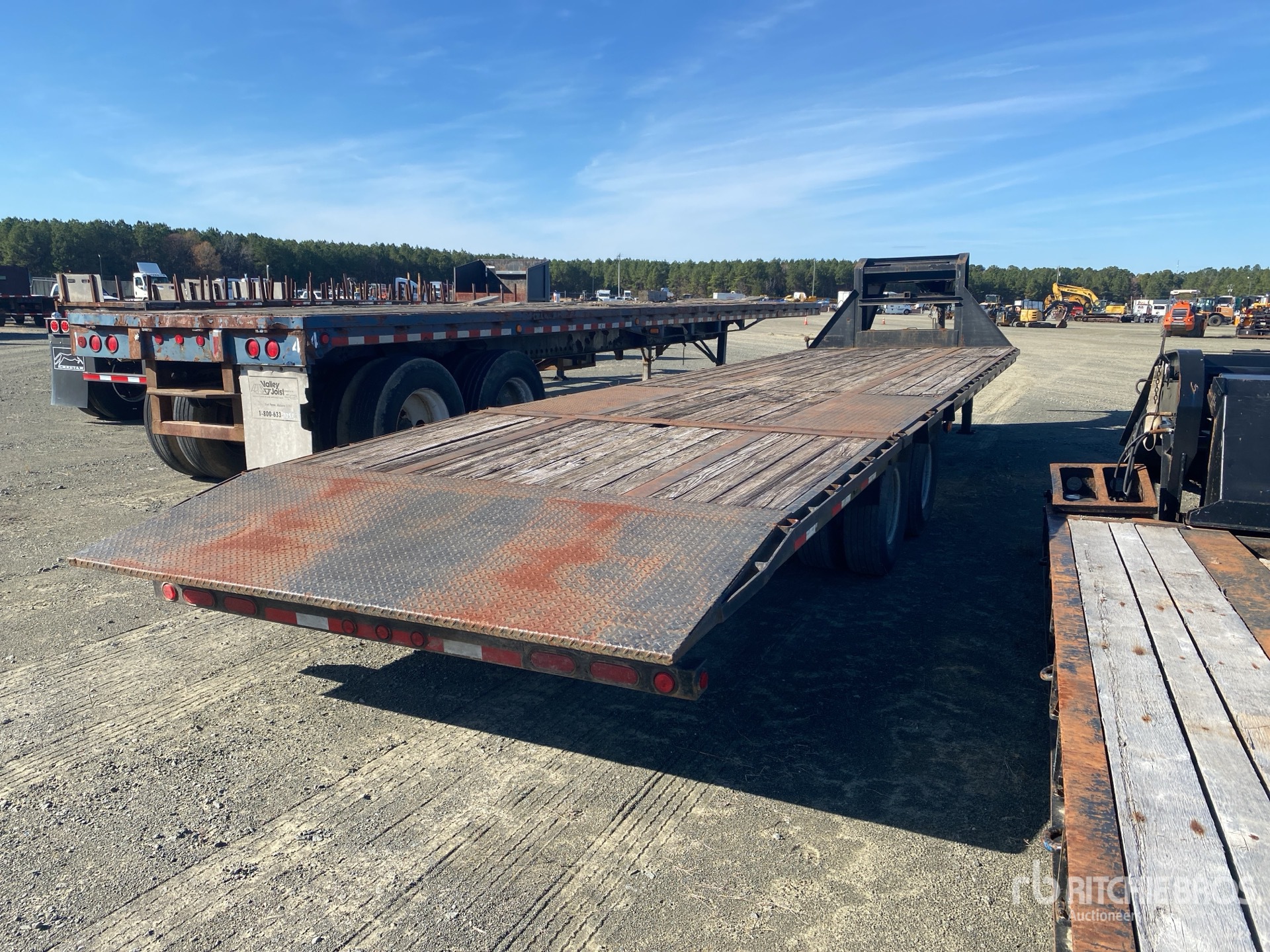 Aspect général with Image, coin arrière droit