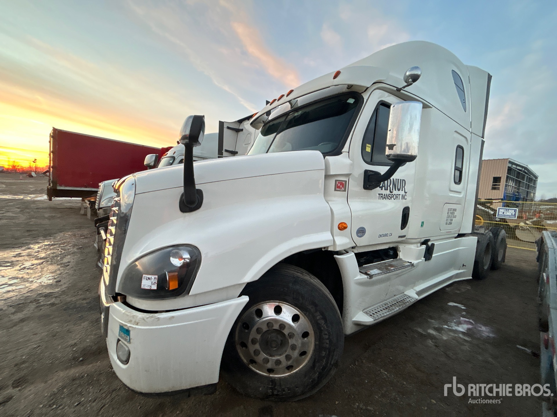 General Appearance with Image, coin avant gauche