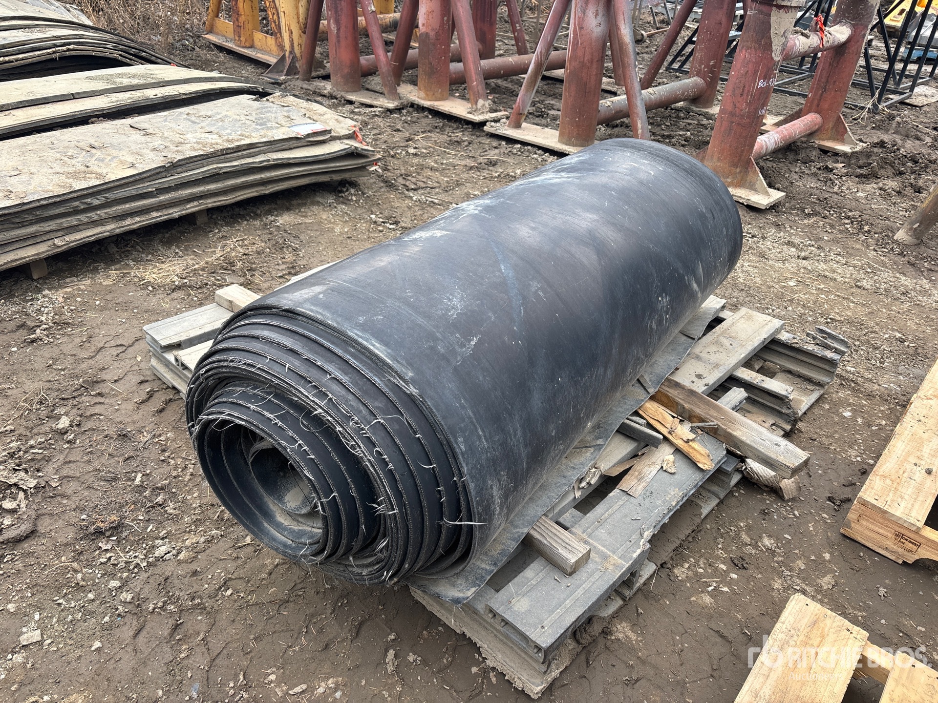 General Appearance with Bild, Ecke vorne rechts