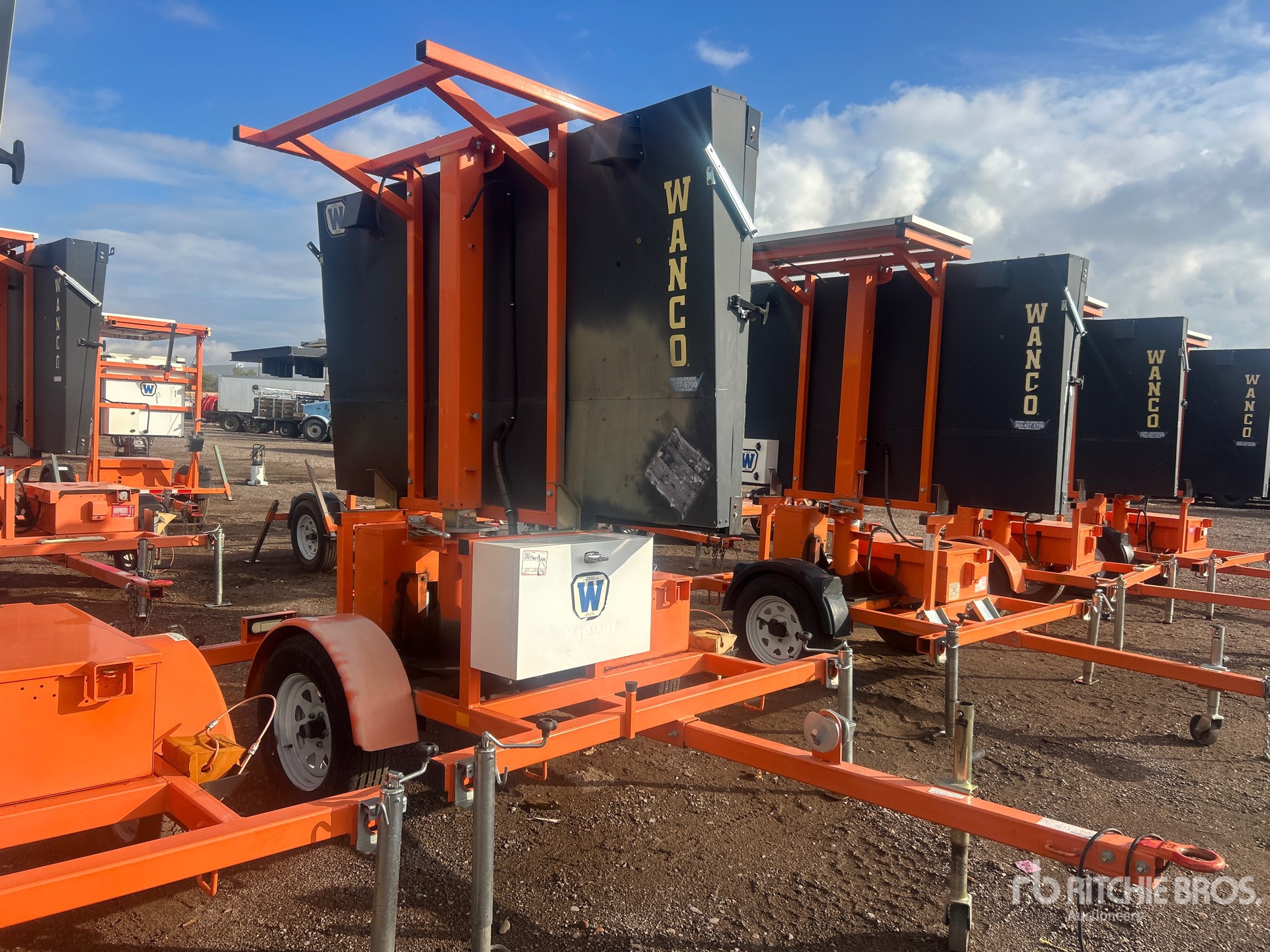 Aspect général with Image, coin avant droit