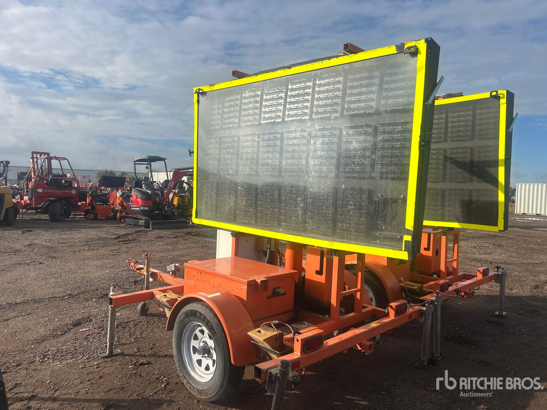 Aspect général with Image, coin arrière gauche