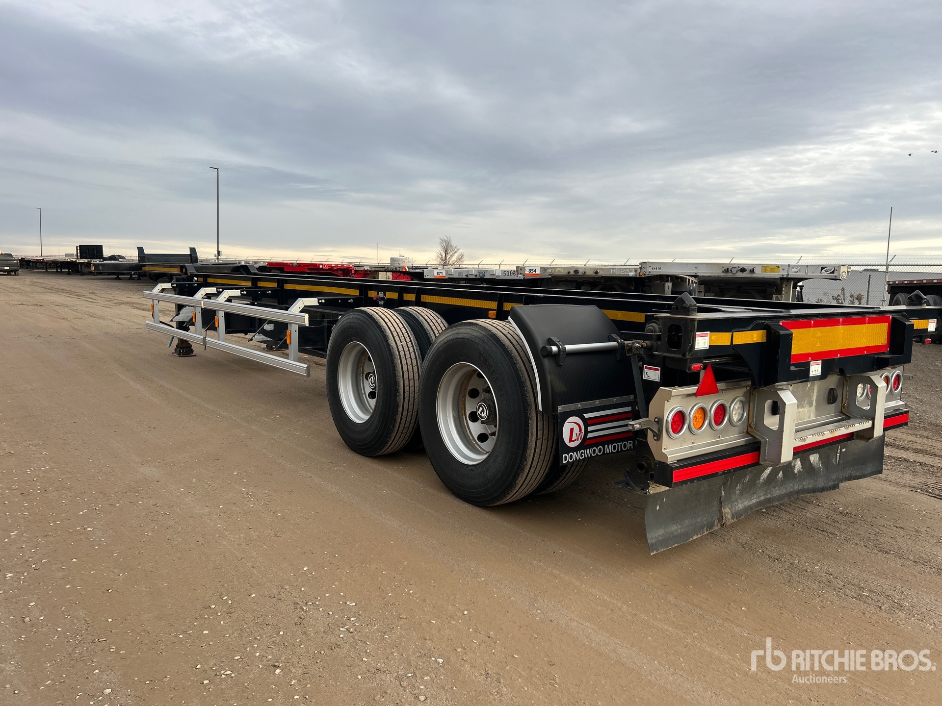 Aspect général with Image, coin arrière gauche