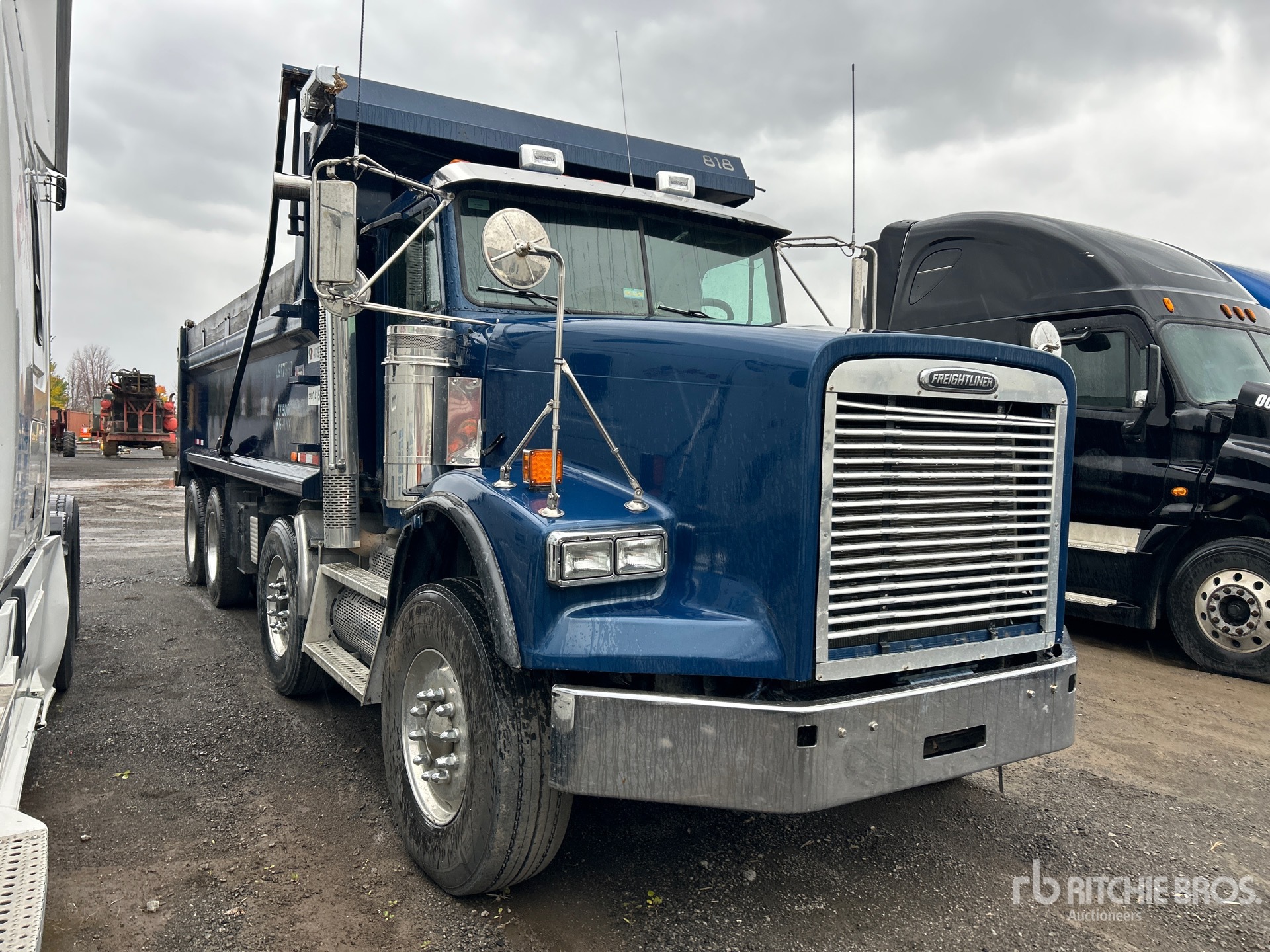 Aspect général with Image, coin avant droit