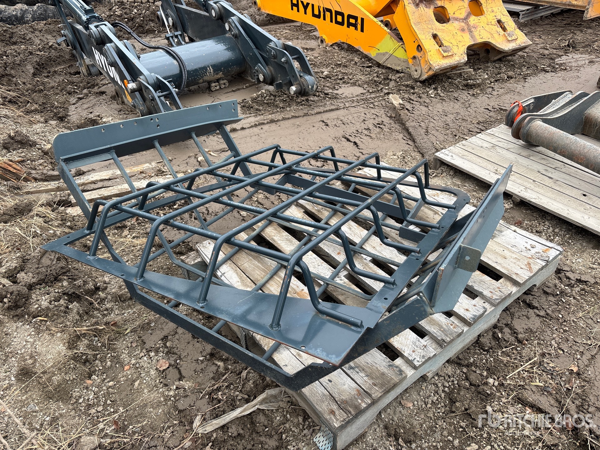 General Appearance with Bild, Ecke hinten rechts