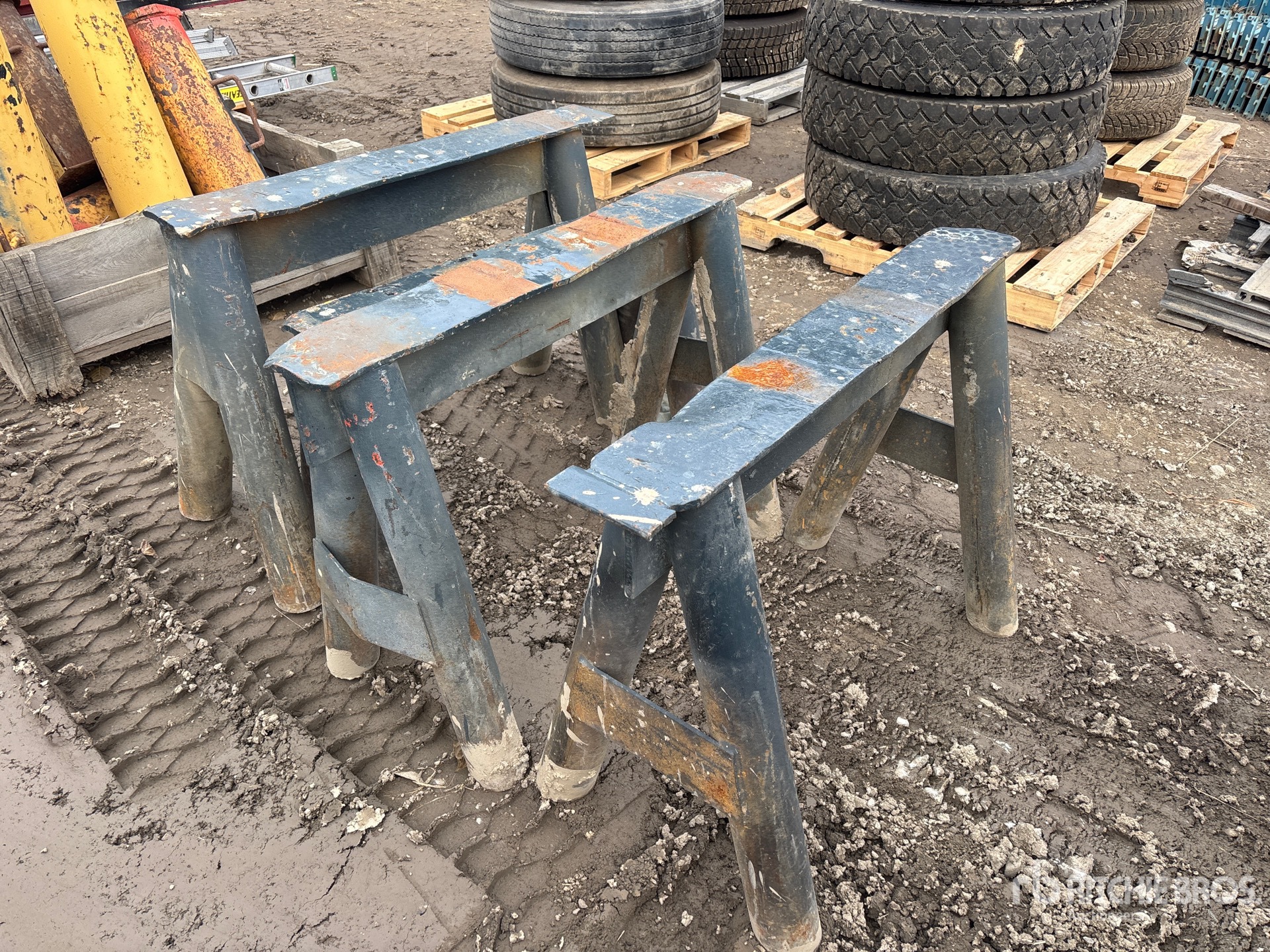 General Appearance with Bild, Ecke hinten links