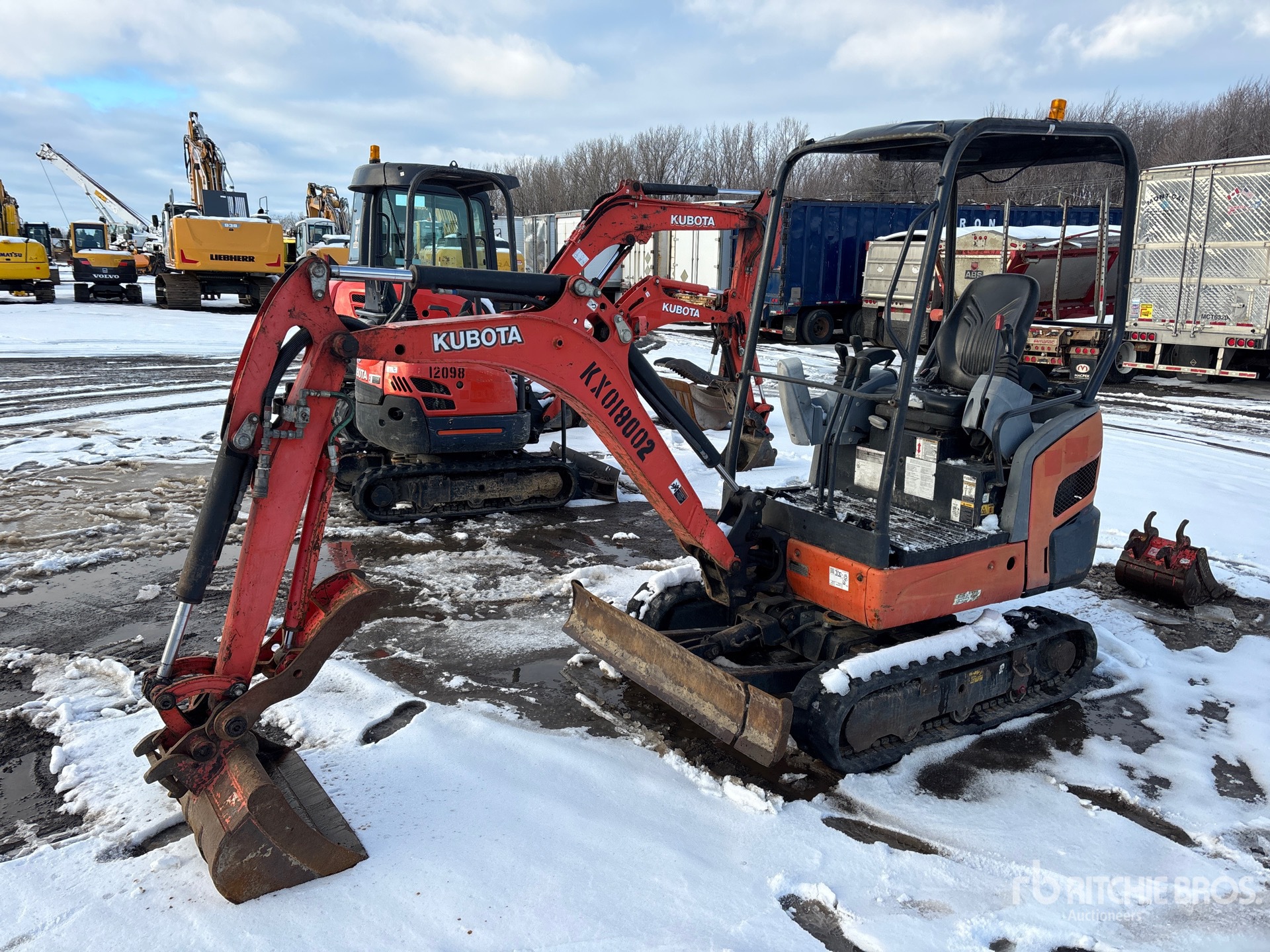 General Appearance with Picture, Left Front Corner