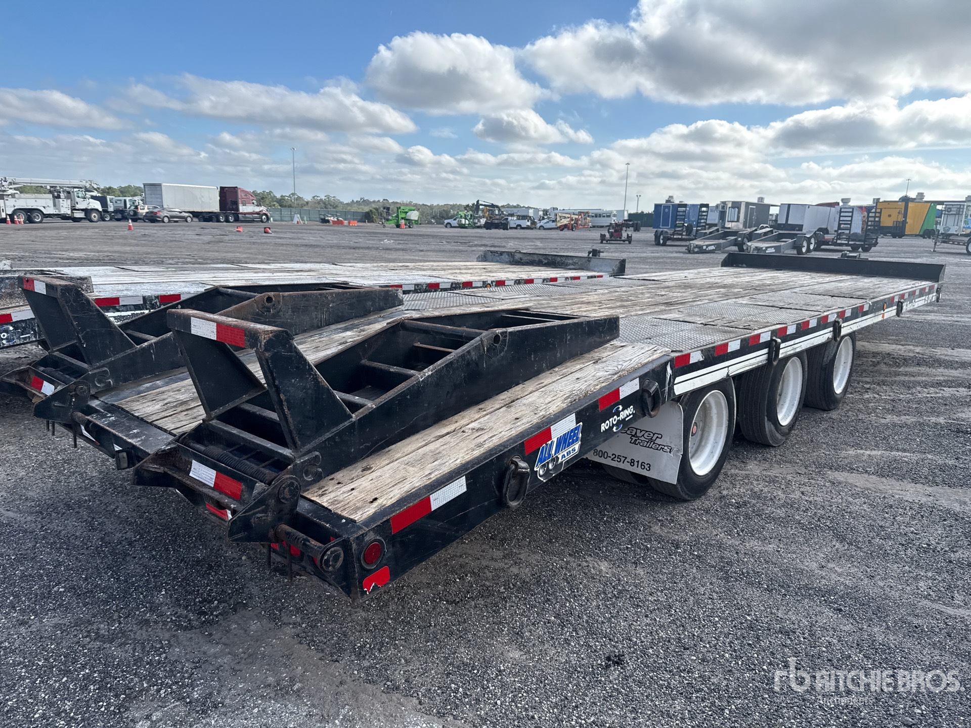 General Appearance with Bild, Ecke hinten rechts