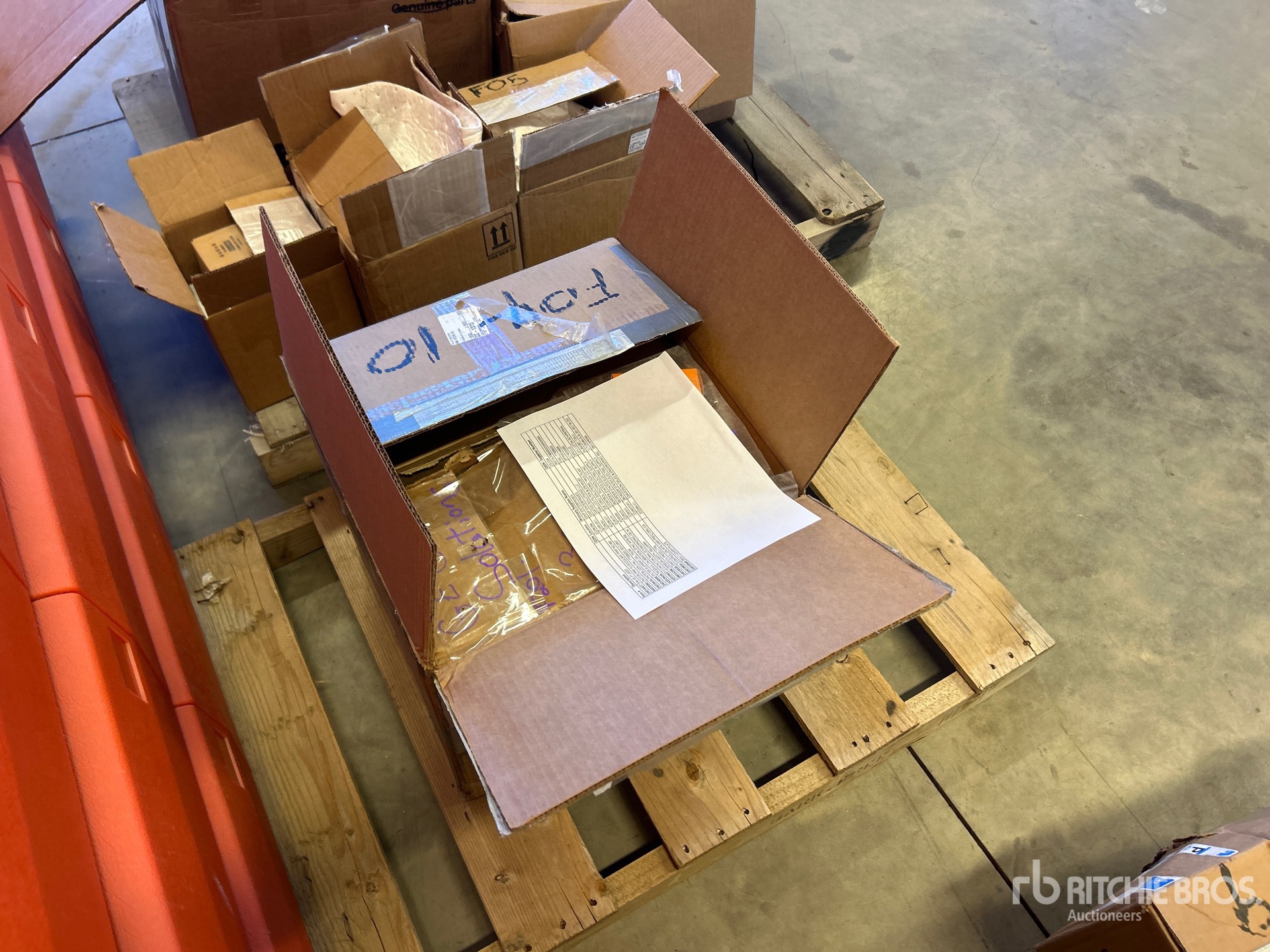 General Appearance with Foto, angolo anteriore sinistro