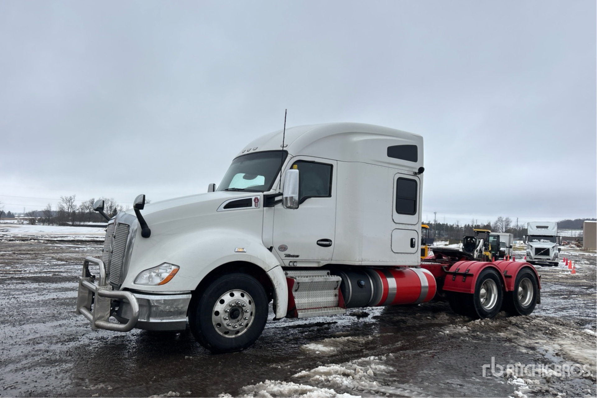 General Appearance with Picture, Left Front Corner