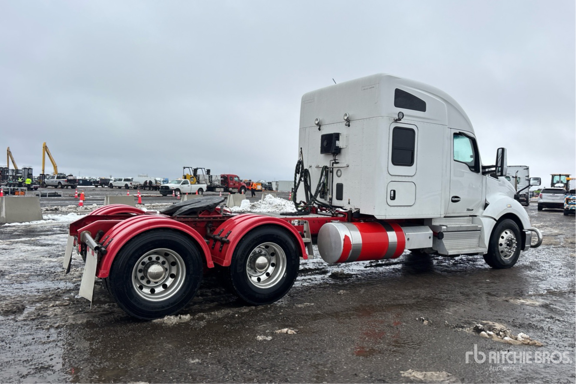 General Appearance with Picture, Right Rear Corner