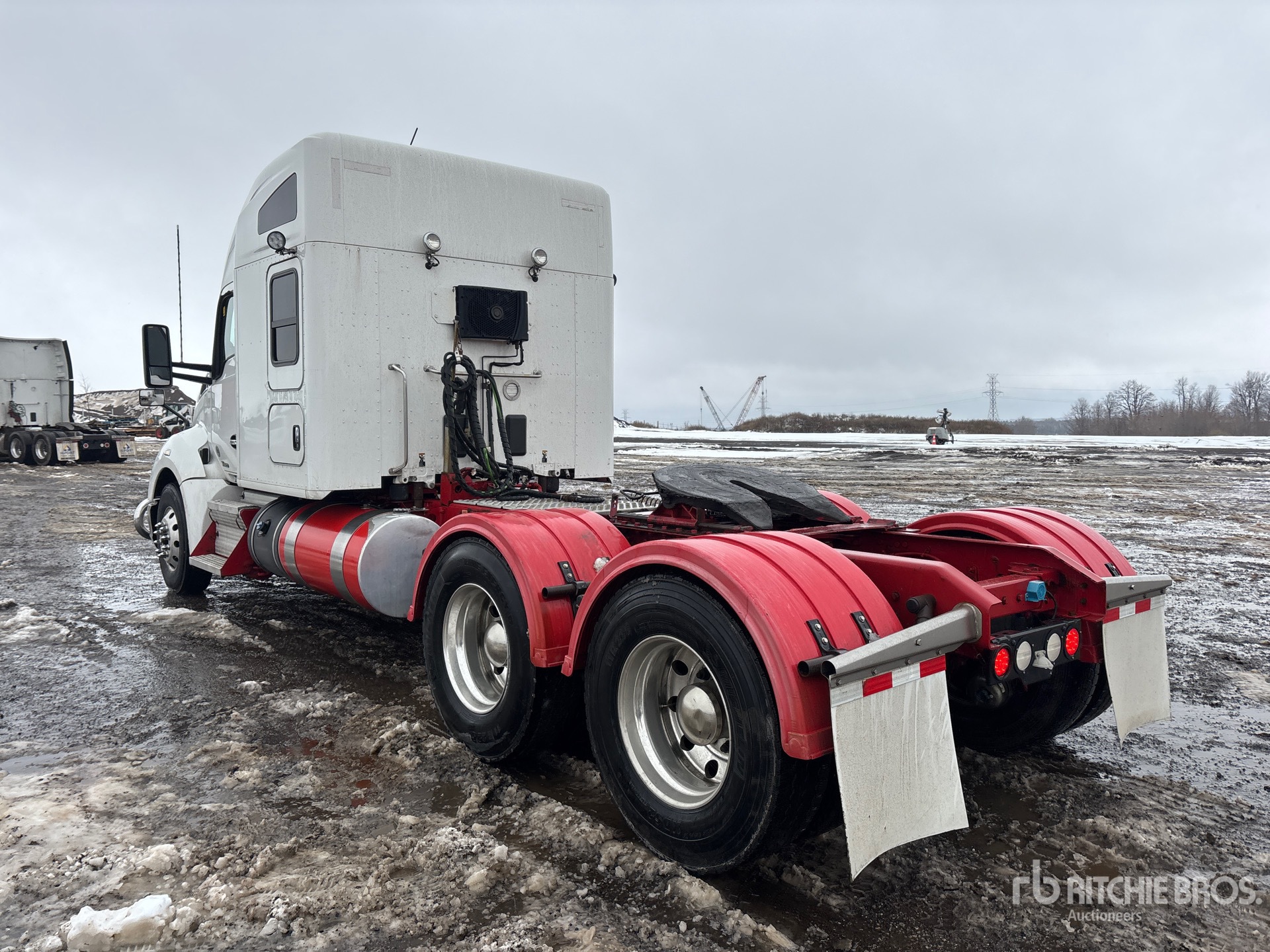 Aspect général with Image, coin arrière gauche