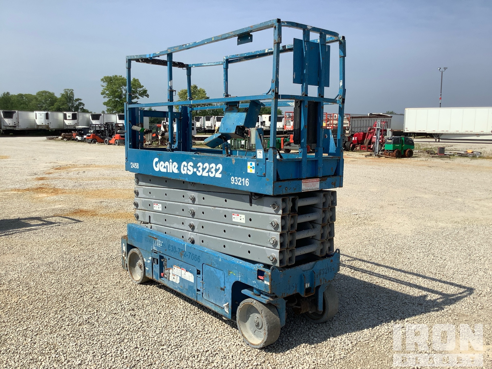 General Appearance - Scissor Lift* with Image, coin avant droit