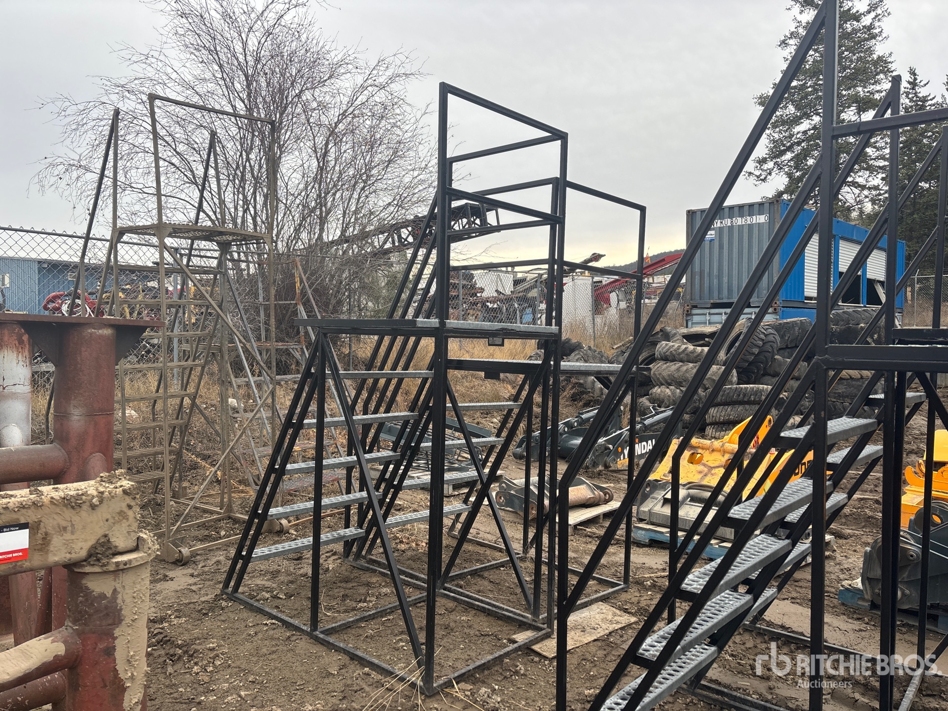 General Appearance with Foto, angolo posteriore sinistro