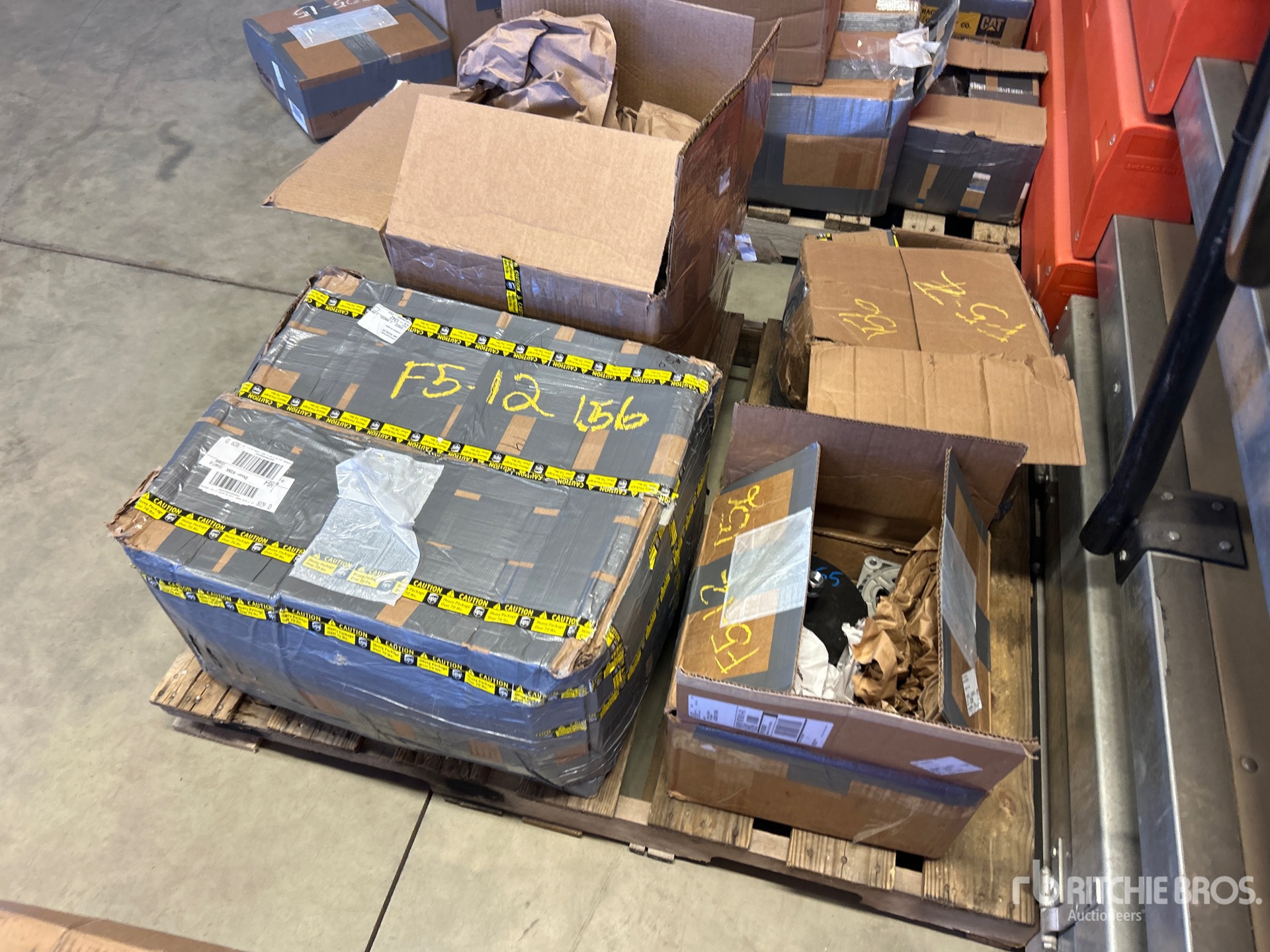 General Appearance with Foto, angolo posteriore sinistro