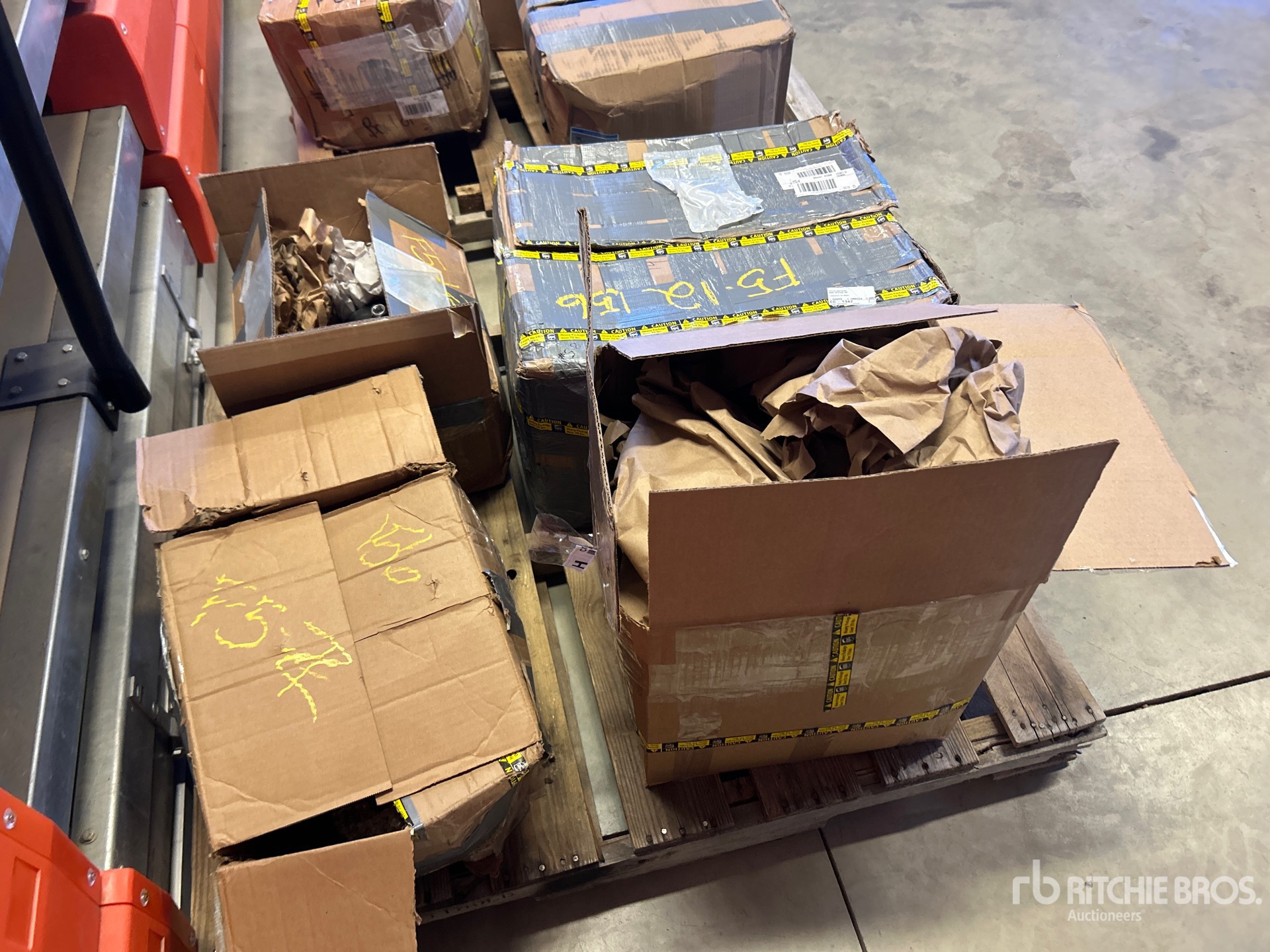 General Appearance with Foto, angolo anteriore sinistro