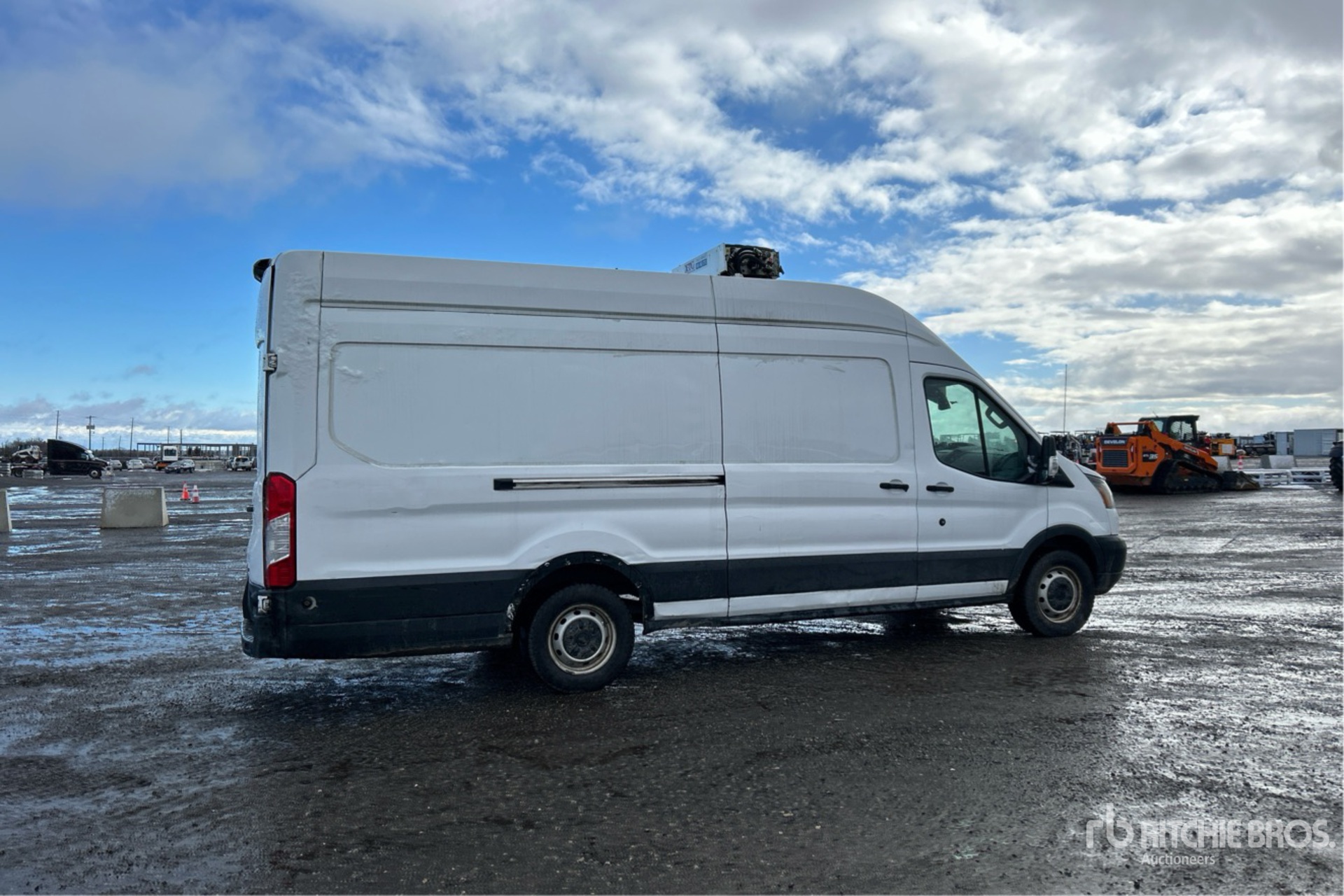 General Appearance with Bild, Ecke hinten rechts