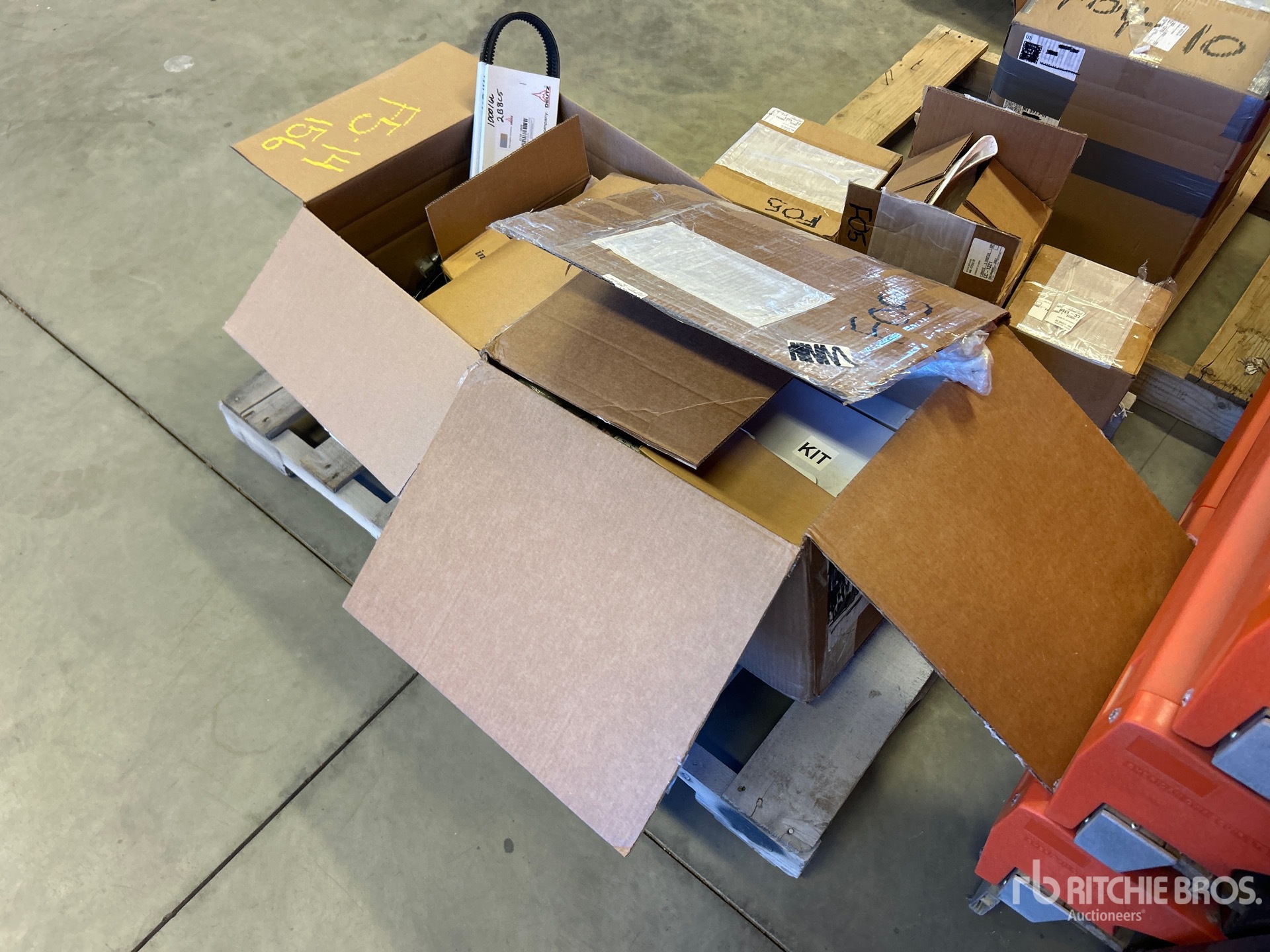 General Appearance with Foto, angolo posteriore sinistro