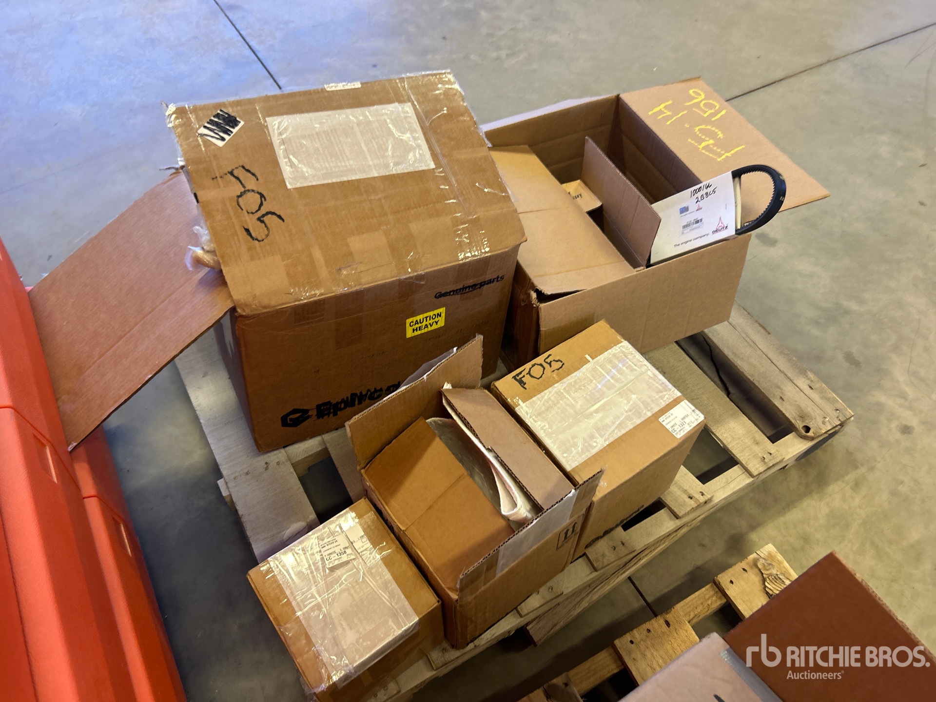 General Appearance with Foto, angolo anteriore sinistro