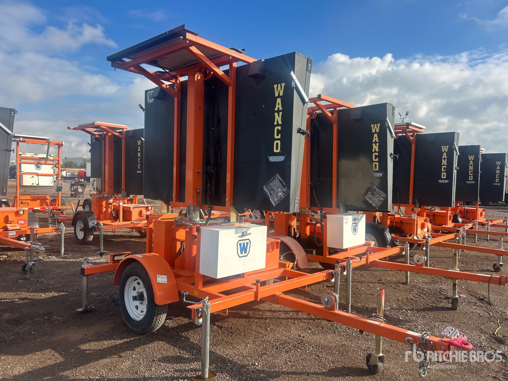 Aspect général with Image, coin avant droit