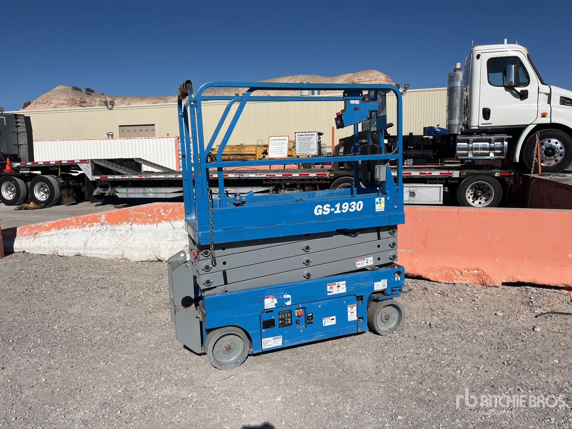 General Appearance with Bild, Ecke hinten links