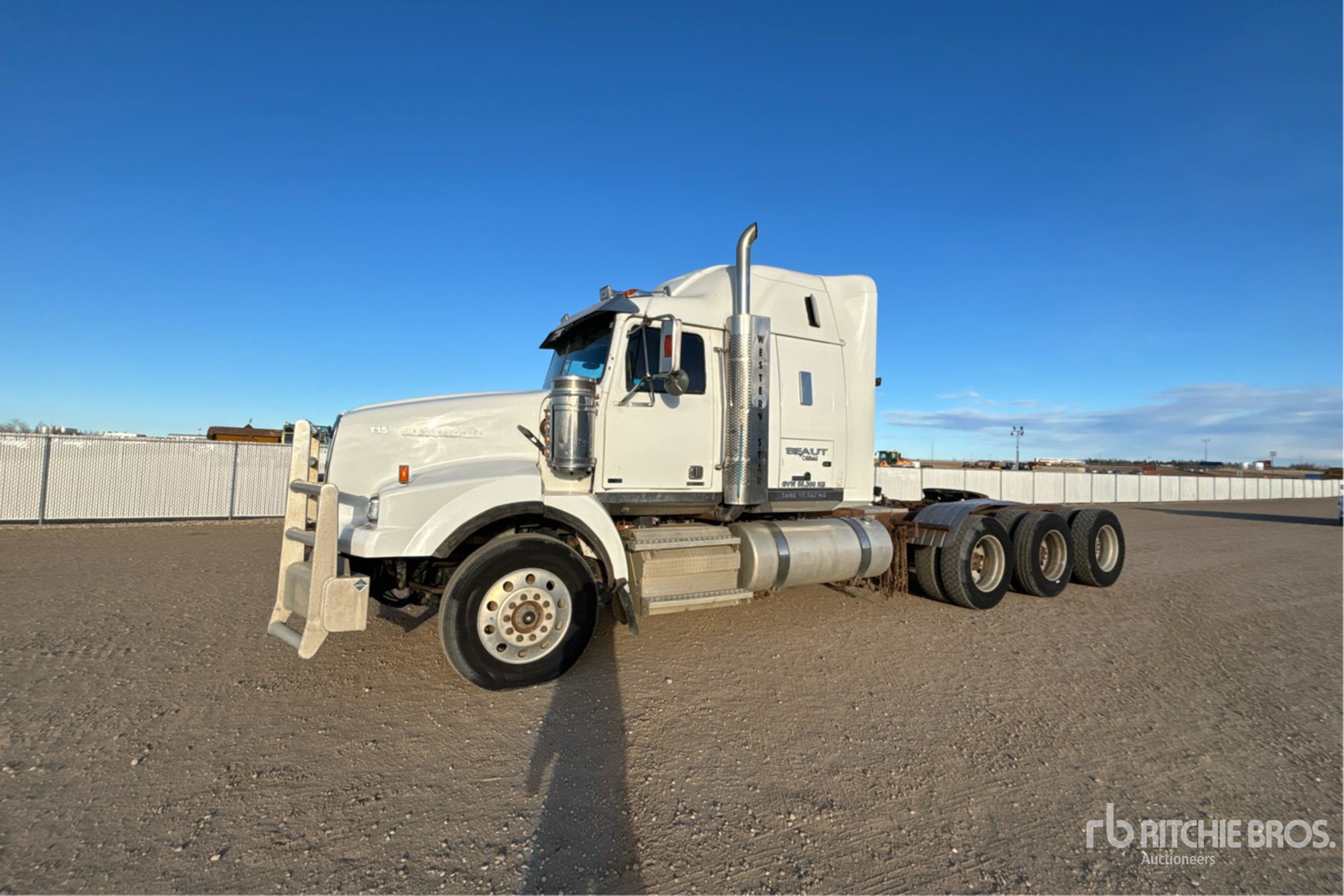 General Appearance with Bild, Ecke vorne links