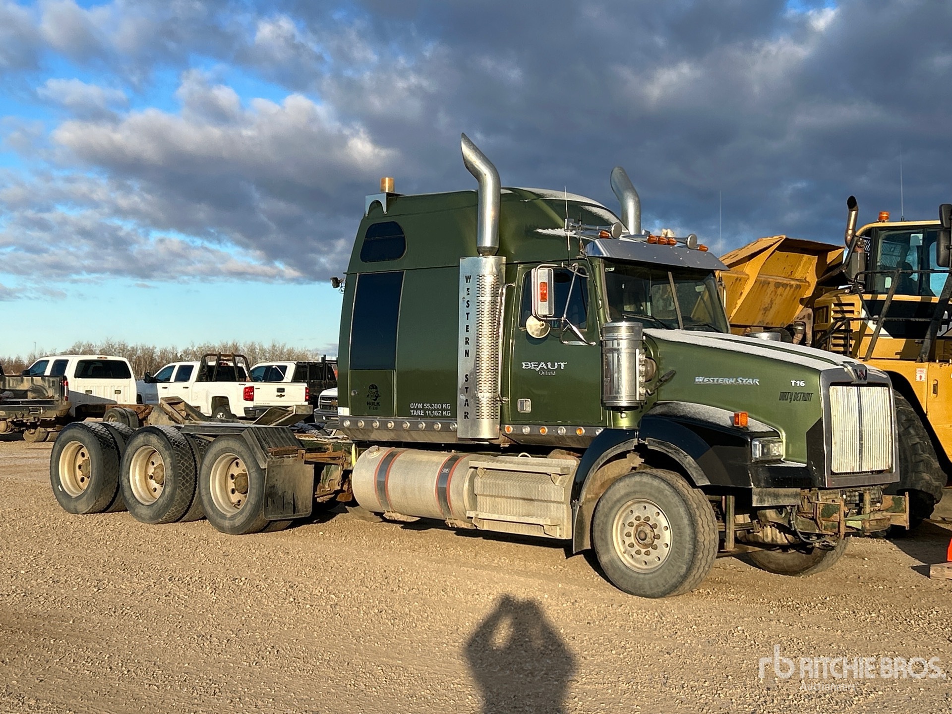 General Appearance with Picture, Right Front Corner