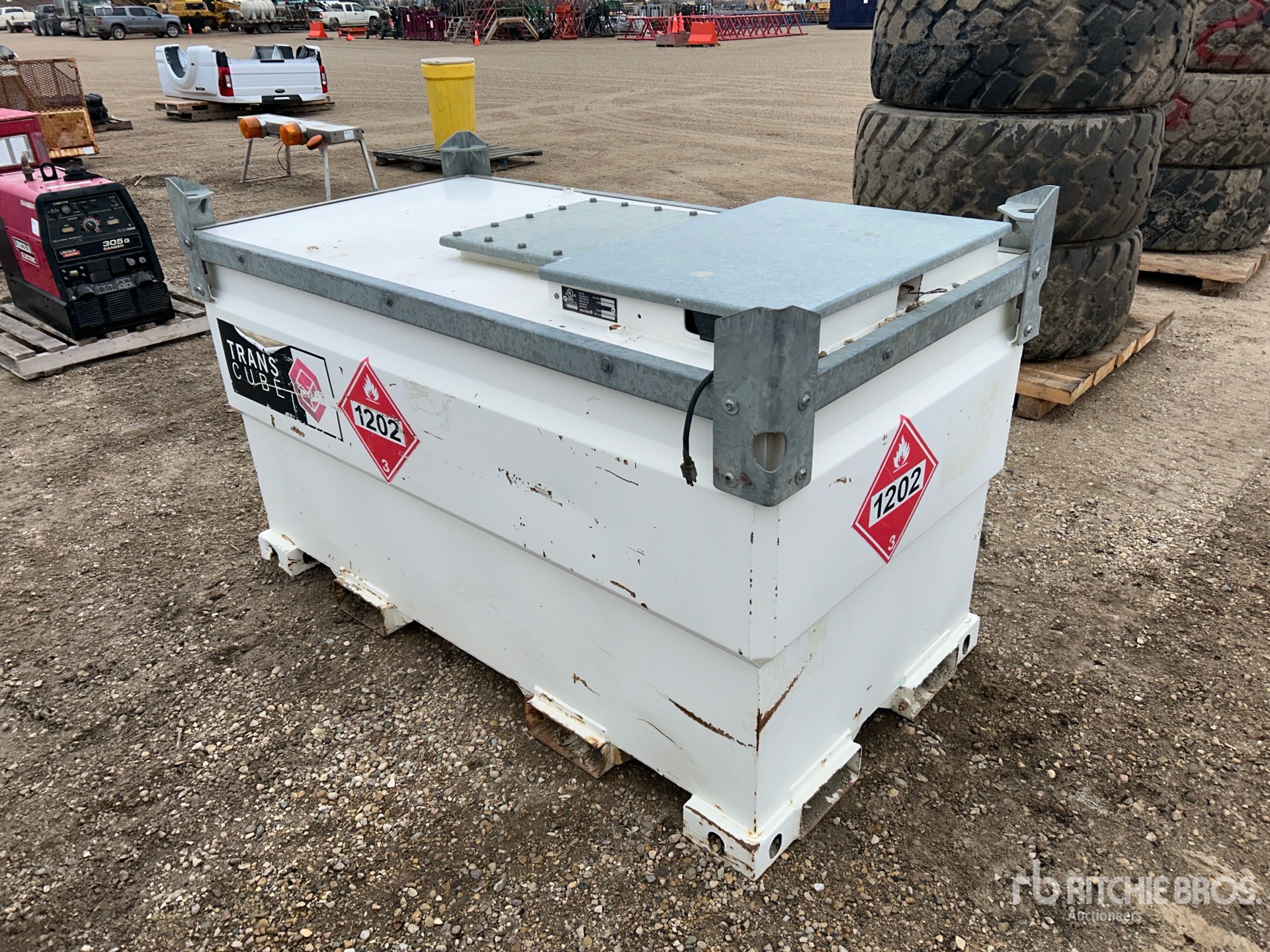 General Appearance with Picture, Right Rear Corner