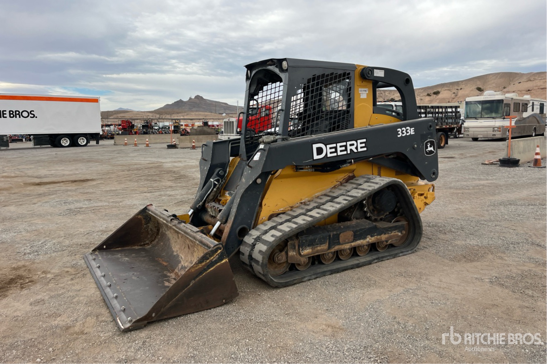 General Appearance with Picture, Left Front Corner